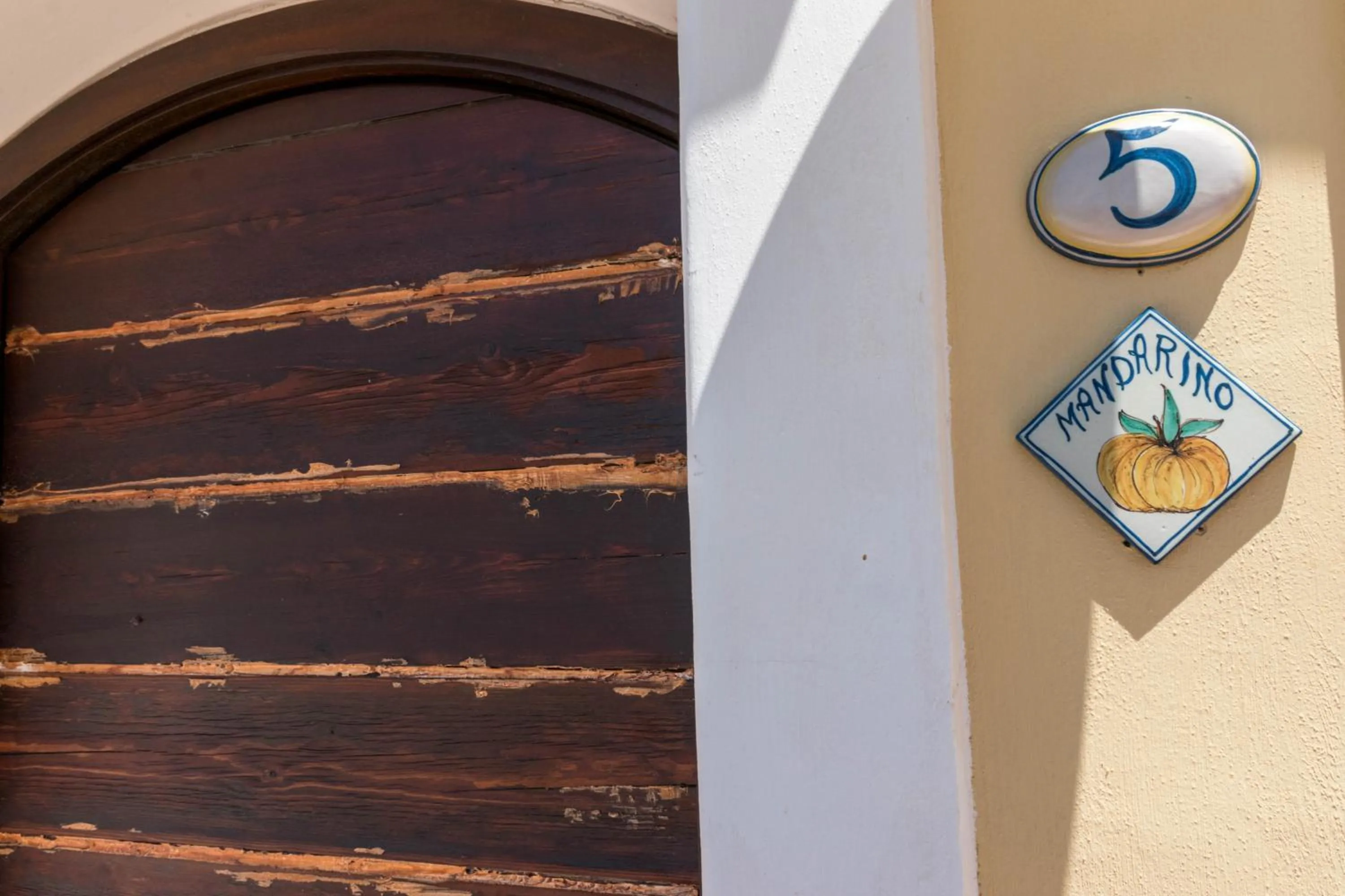 Facade/entrance in Torre Tabia