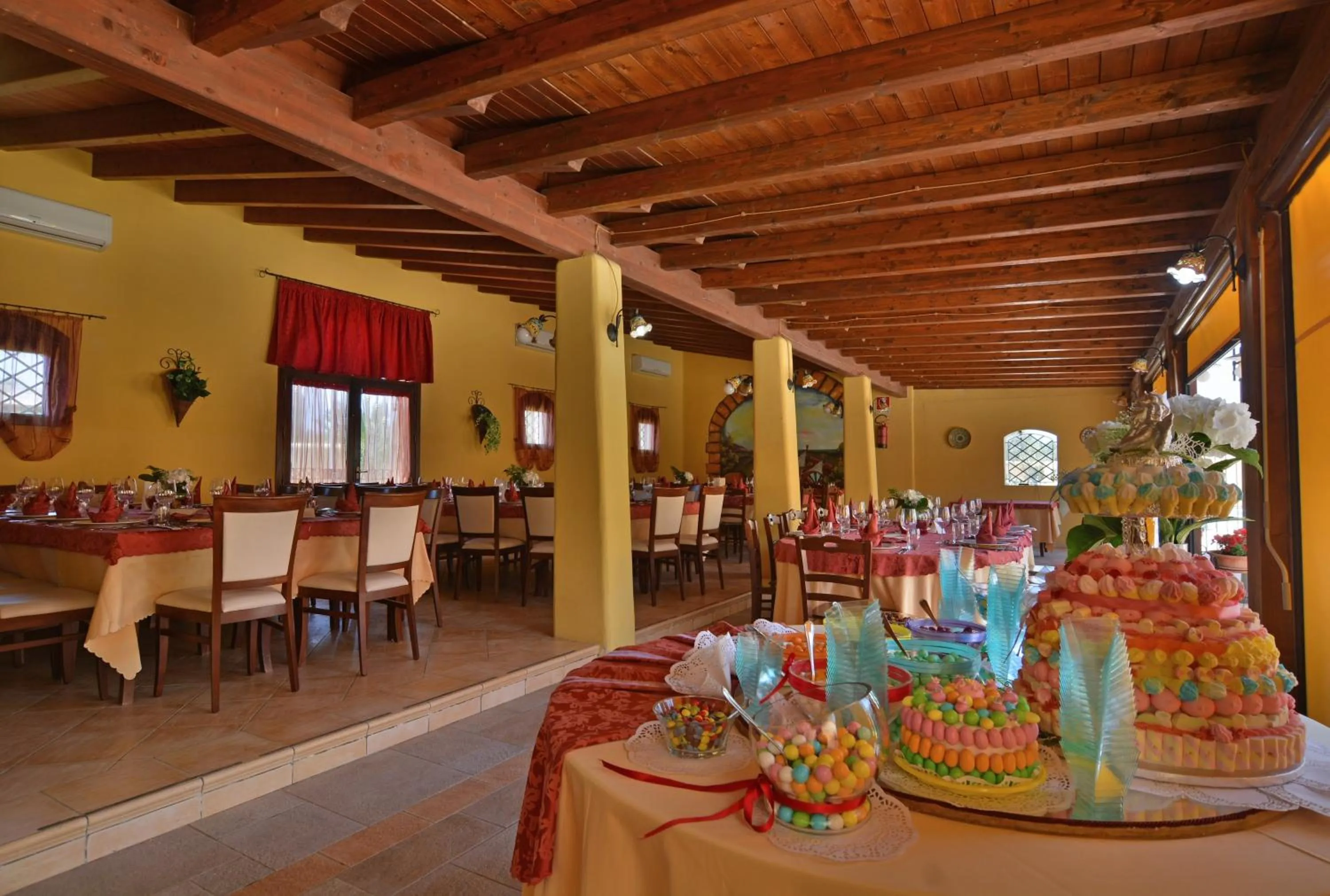 Restaurant/places to eat in Torre Tabia