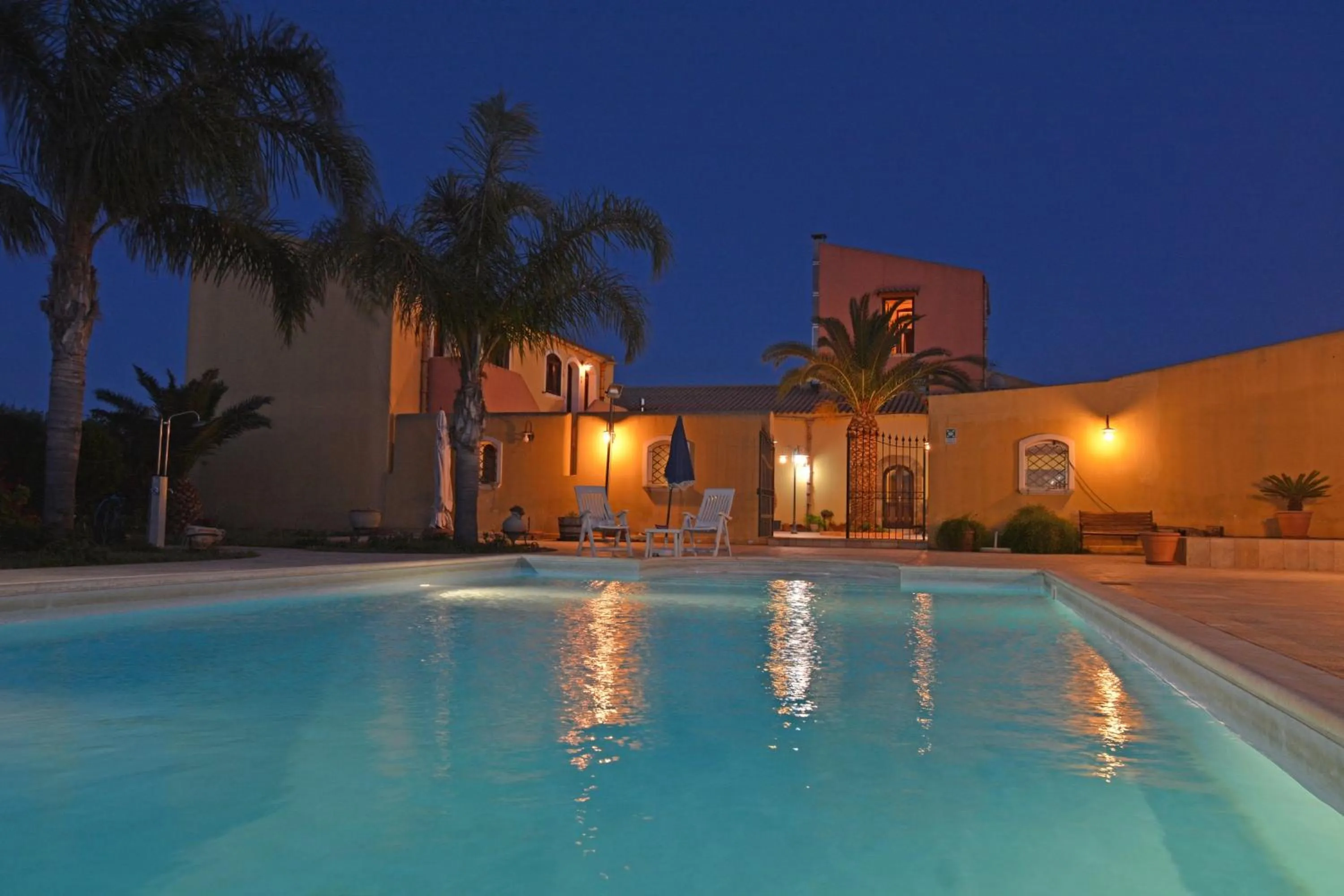 Swimming pool in Torre Tabia