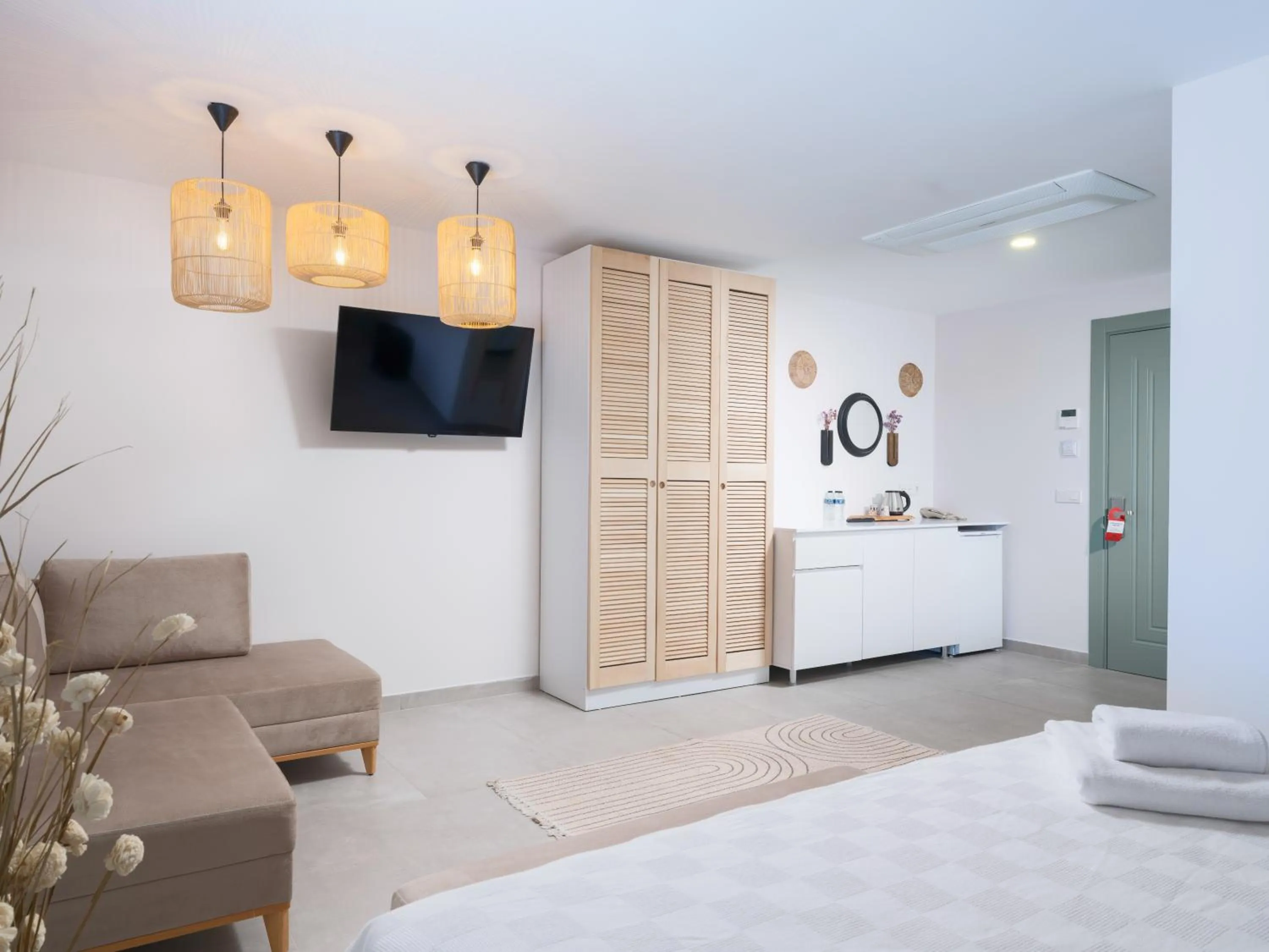 Photo of the whole room, Bed in Cumbalıca Garden Hotel