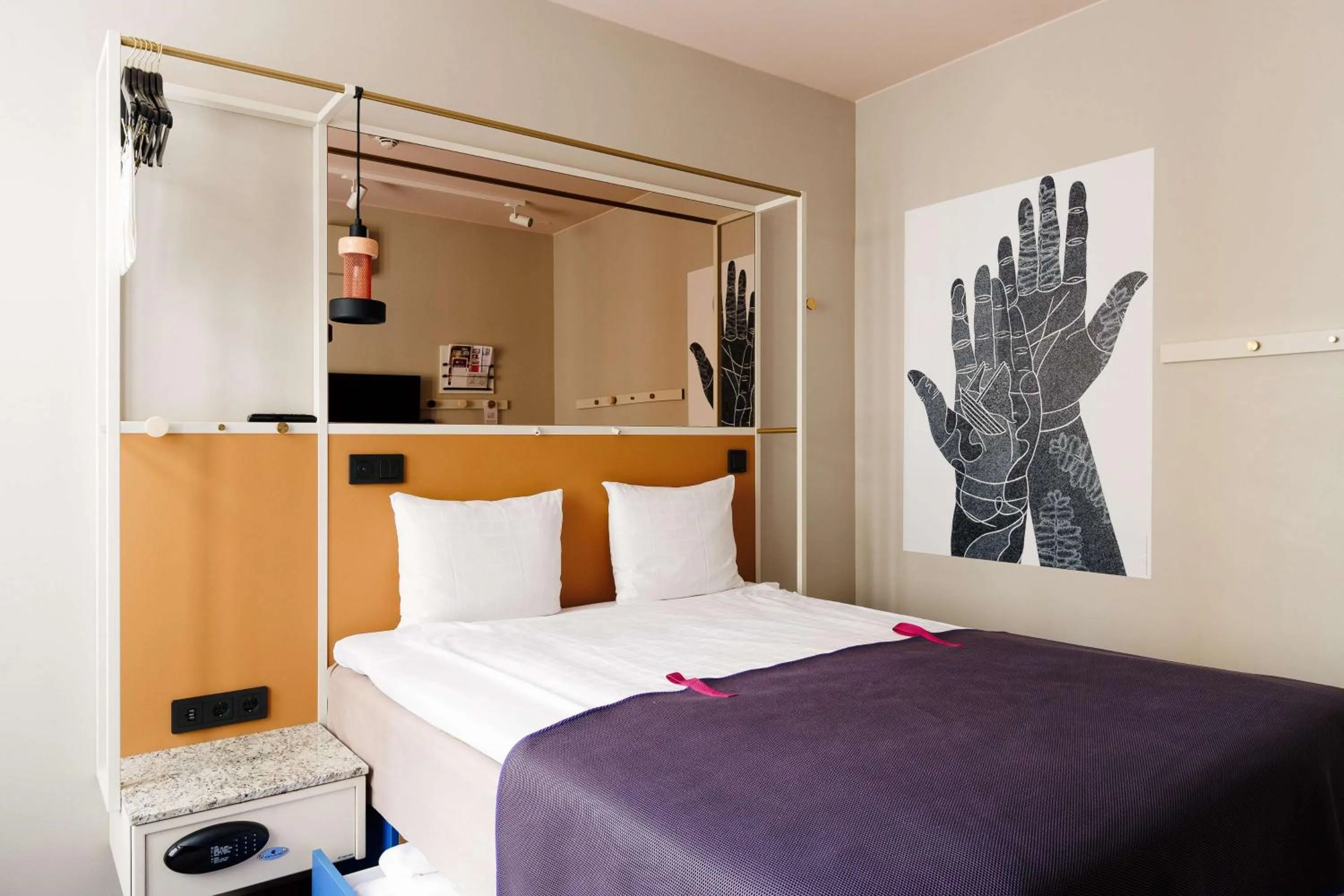 Bedroom, Bed in Scandic No 53