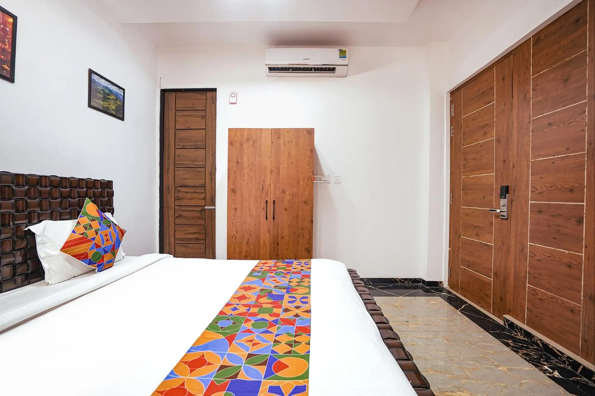 Bed in FabHotel Villa De Benares - Tulsi Manas Mandir