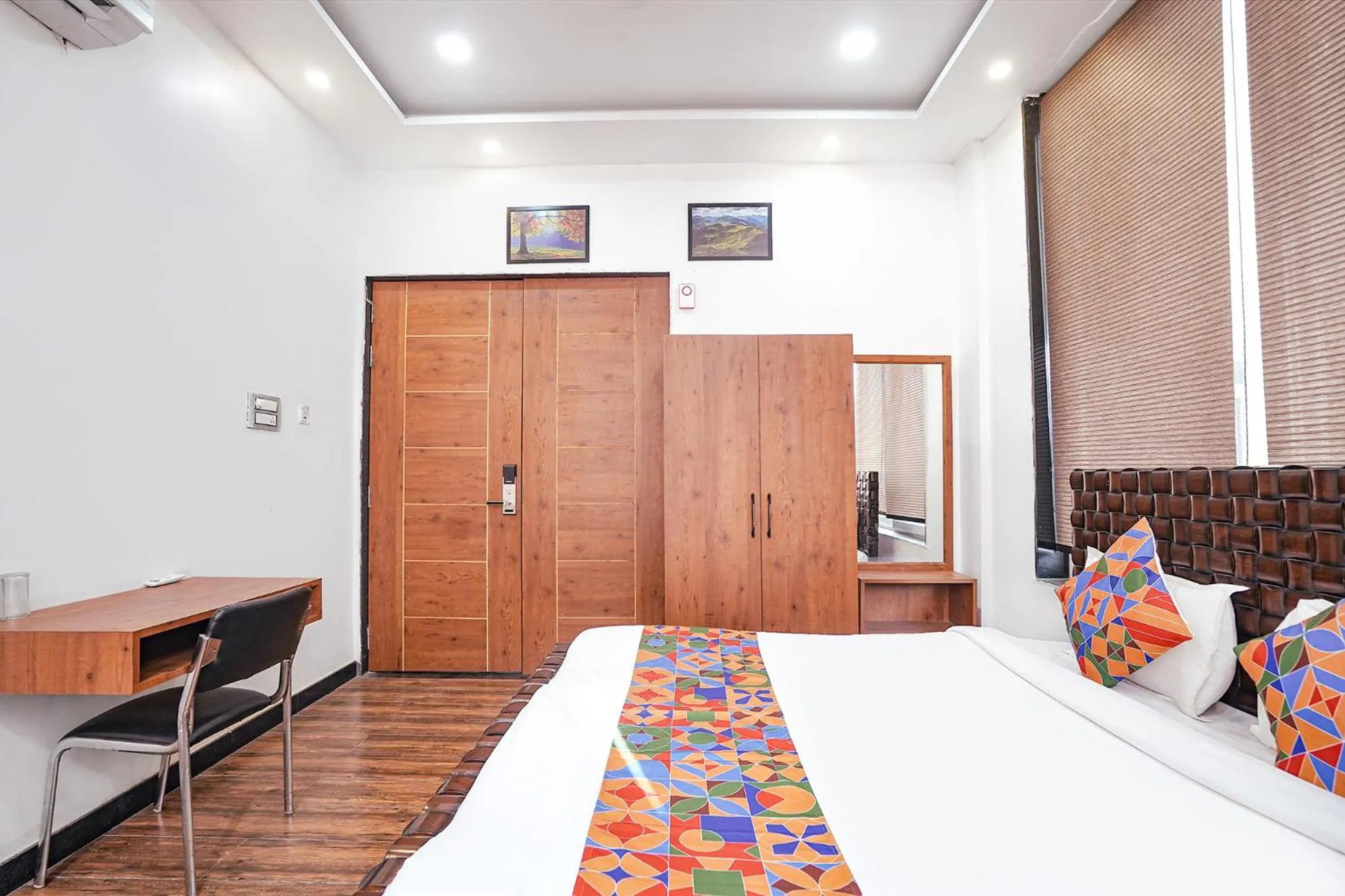 Bed in FabHotel Villa De Benares - Tulsi Manas Mandir