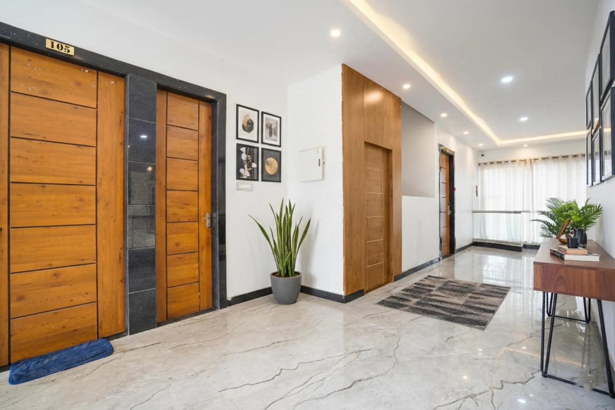 Lobby or reception in FabHotel Villa De Benares - Tulsi Manas Mandir