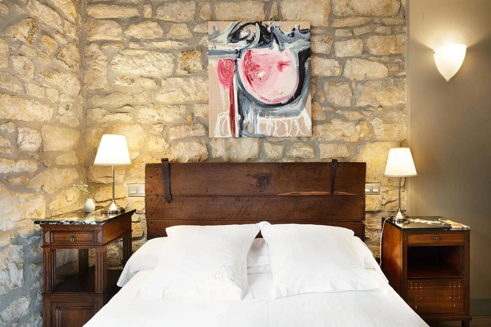 Photo of the whole room, Bed in Hotel Okako San Sebastian