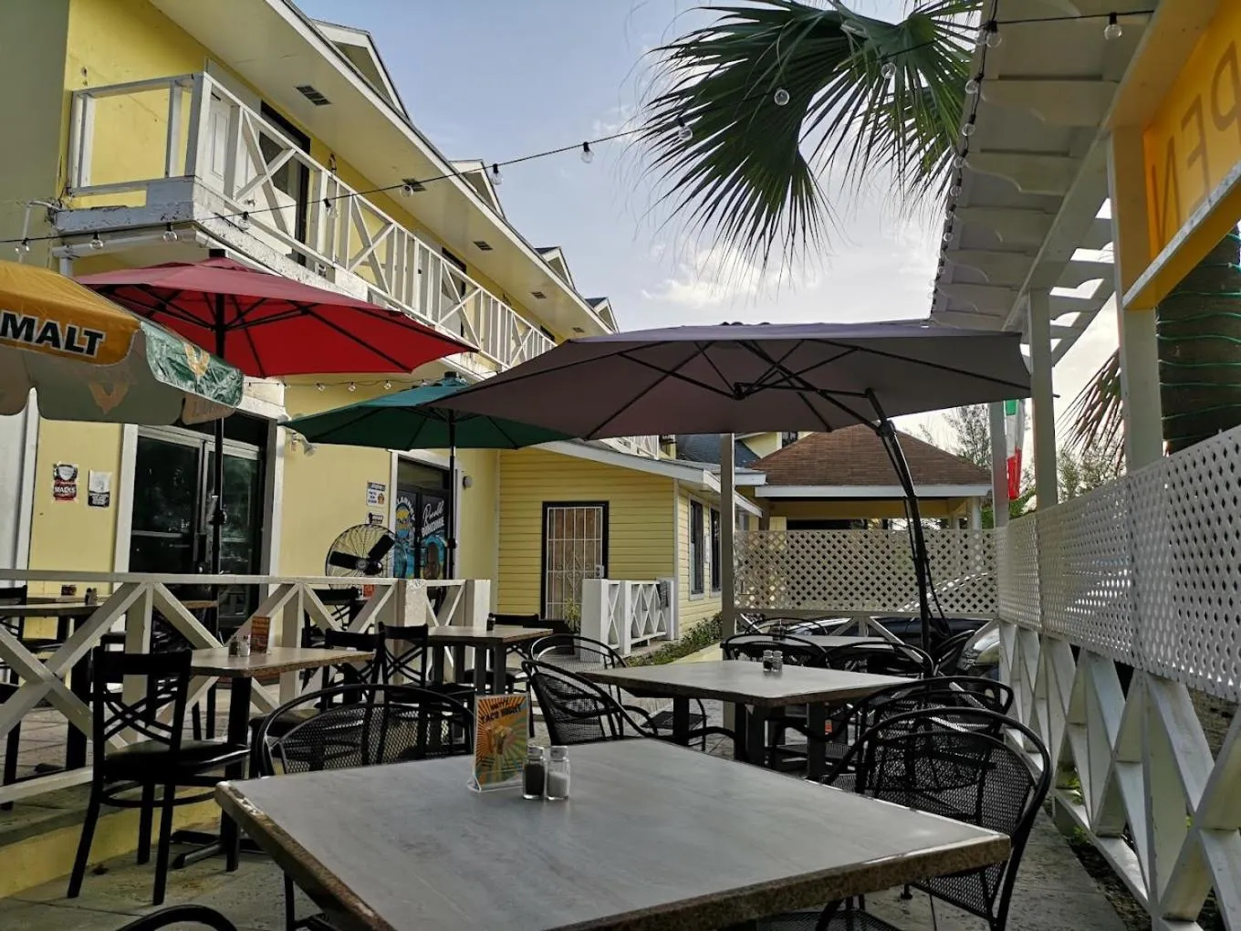 Restaurant/places to eat in Sun Fun Hotel