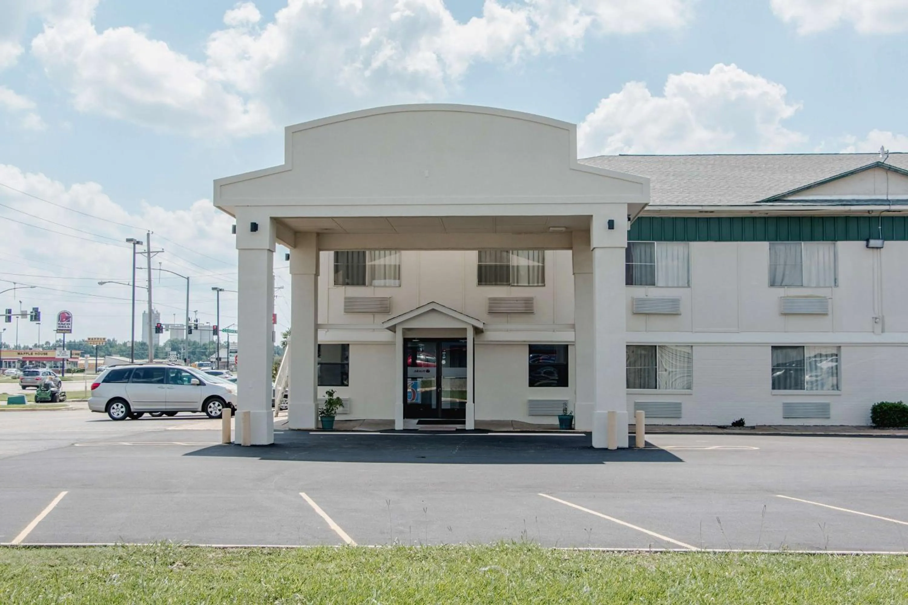Property building in Motel 6-Hope, AR