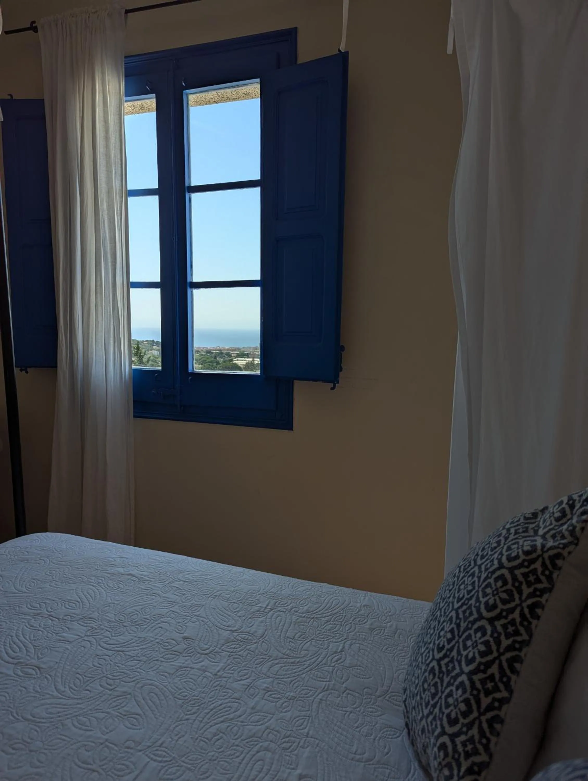 Bedroom, Bed in Hostal de la Plaça - Hotel Boutique