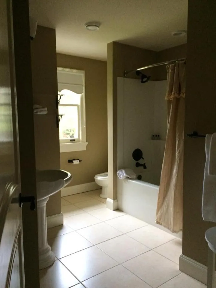 Bathroom in Crown Mansion Boutique Hotel & Villas