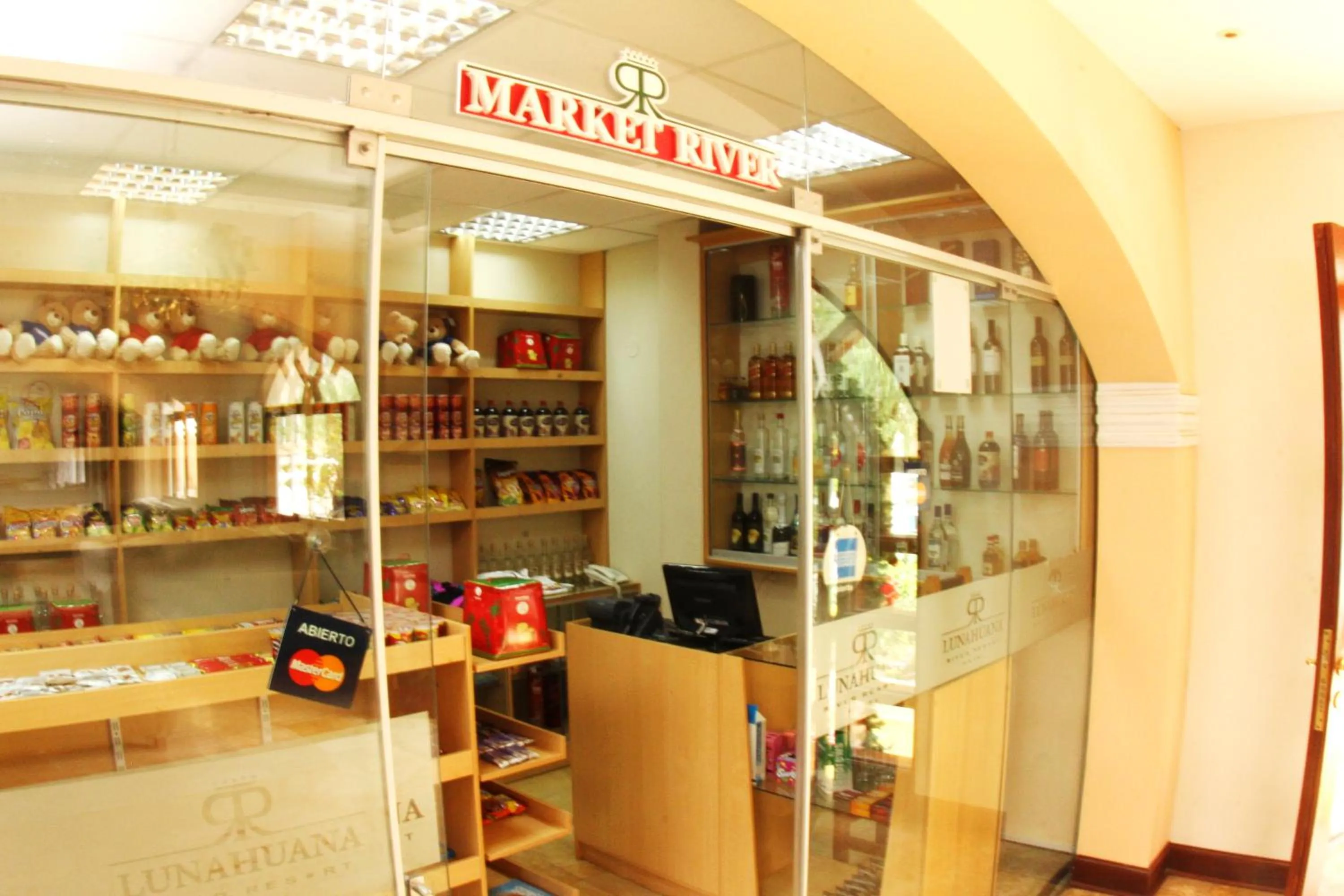 On-site shops in Lunahuana River Resort