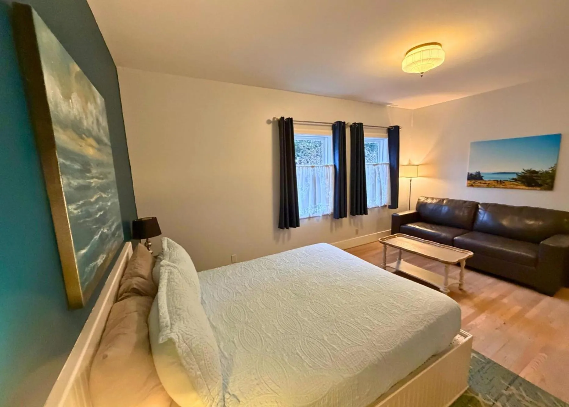 Bed in The Edenwild Boutique Inn