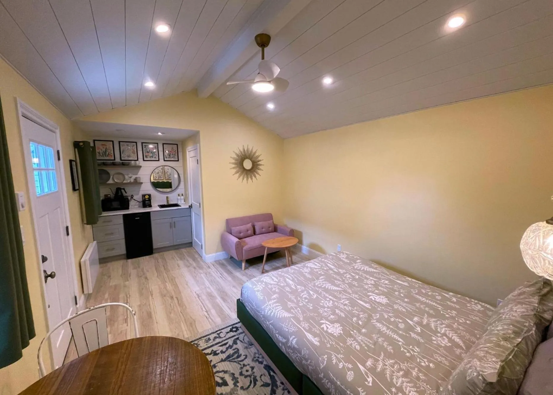 Bed in The Edenwild Boutique Inn