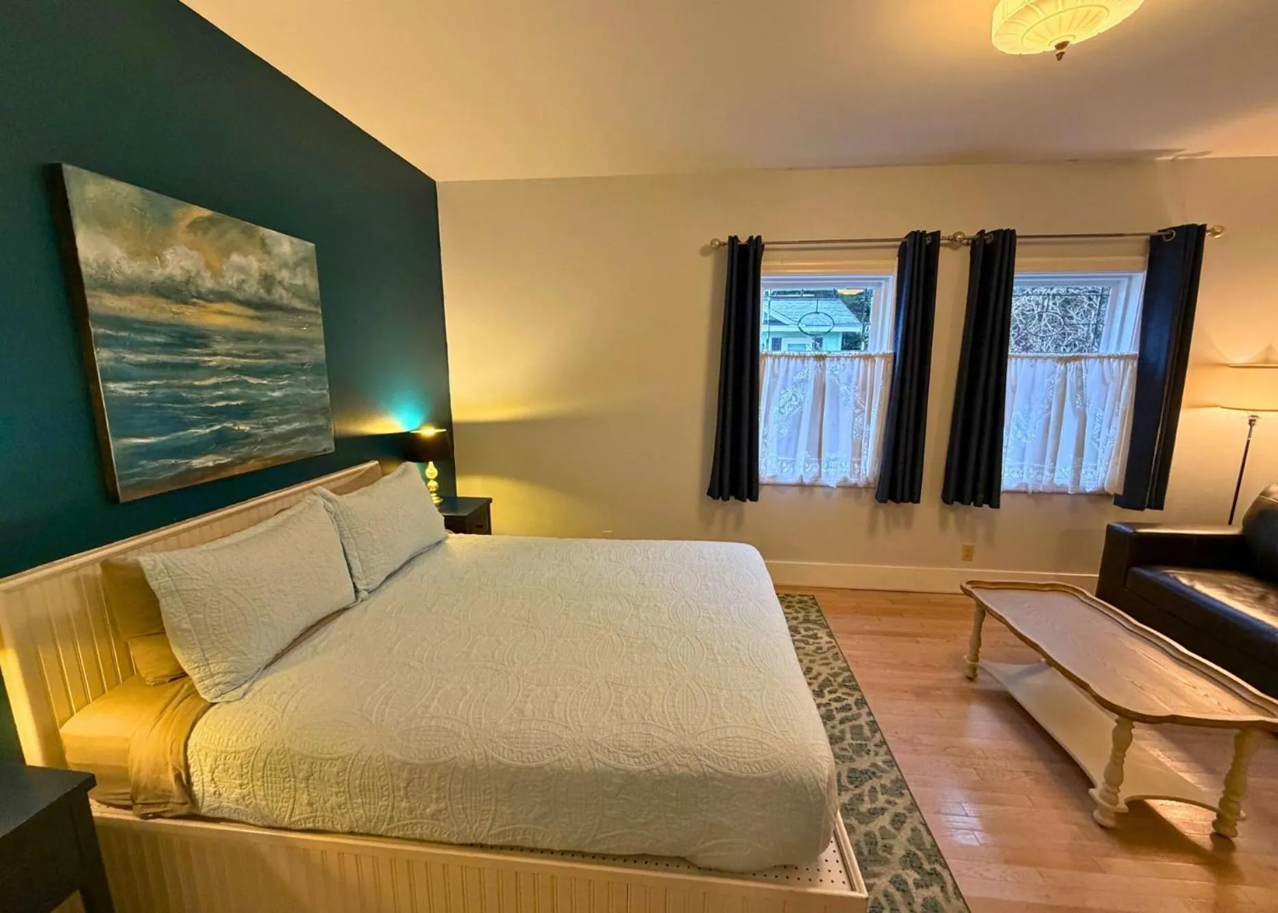 Bed in The Edenwild Boutique Inn