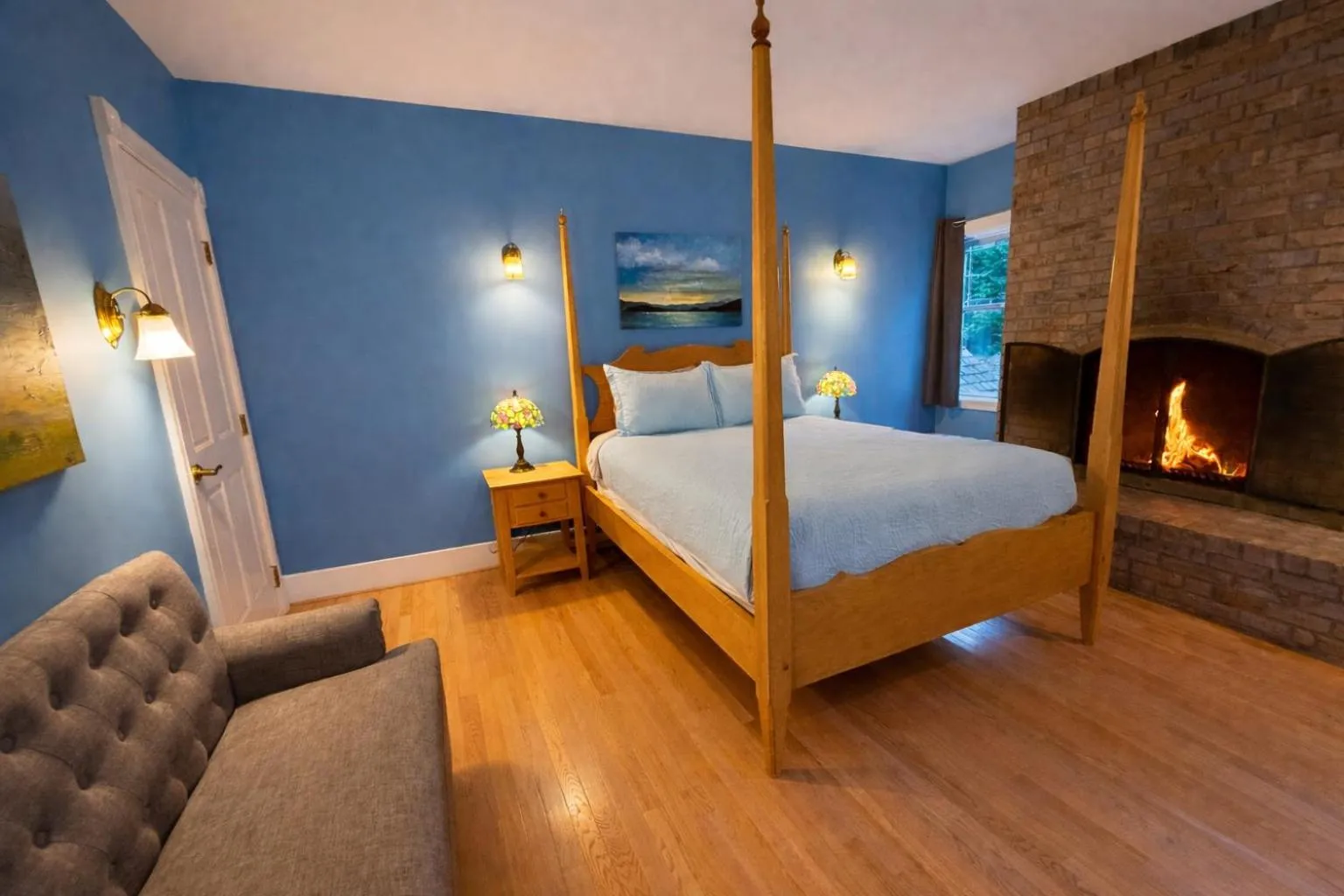 Bed in The Edenwild Boutique Inn