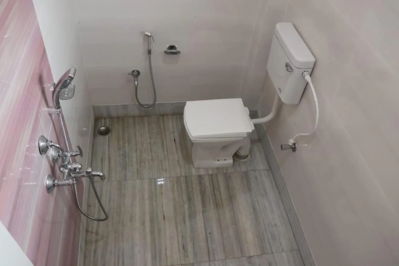 Toilet in Kopai View