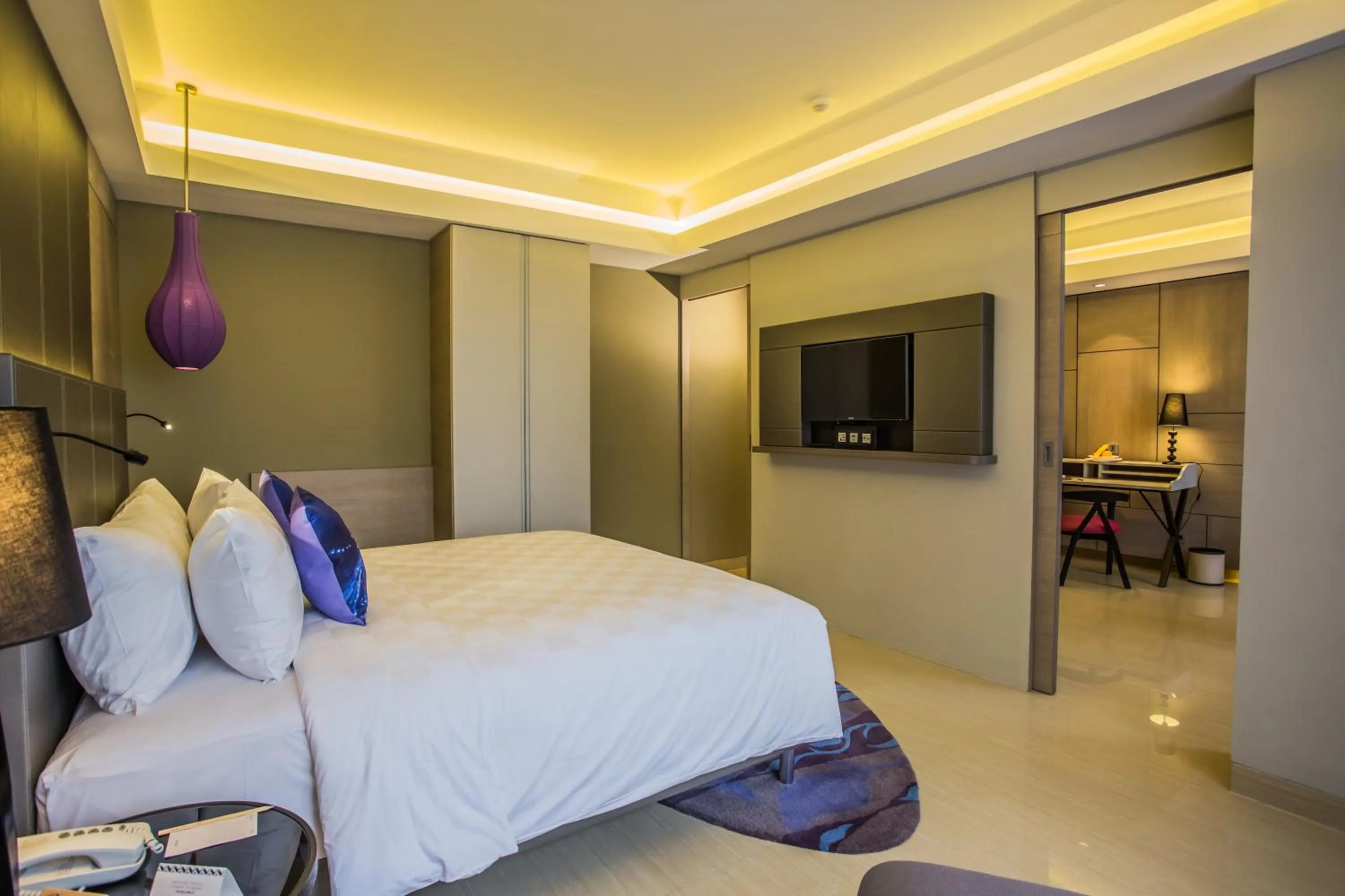 Bedroom, Bed in Mercure Jakarta Sabang