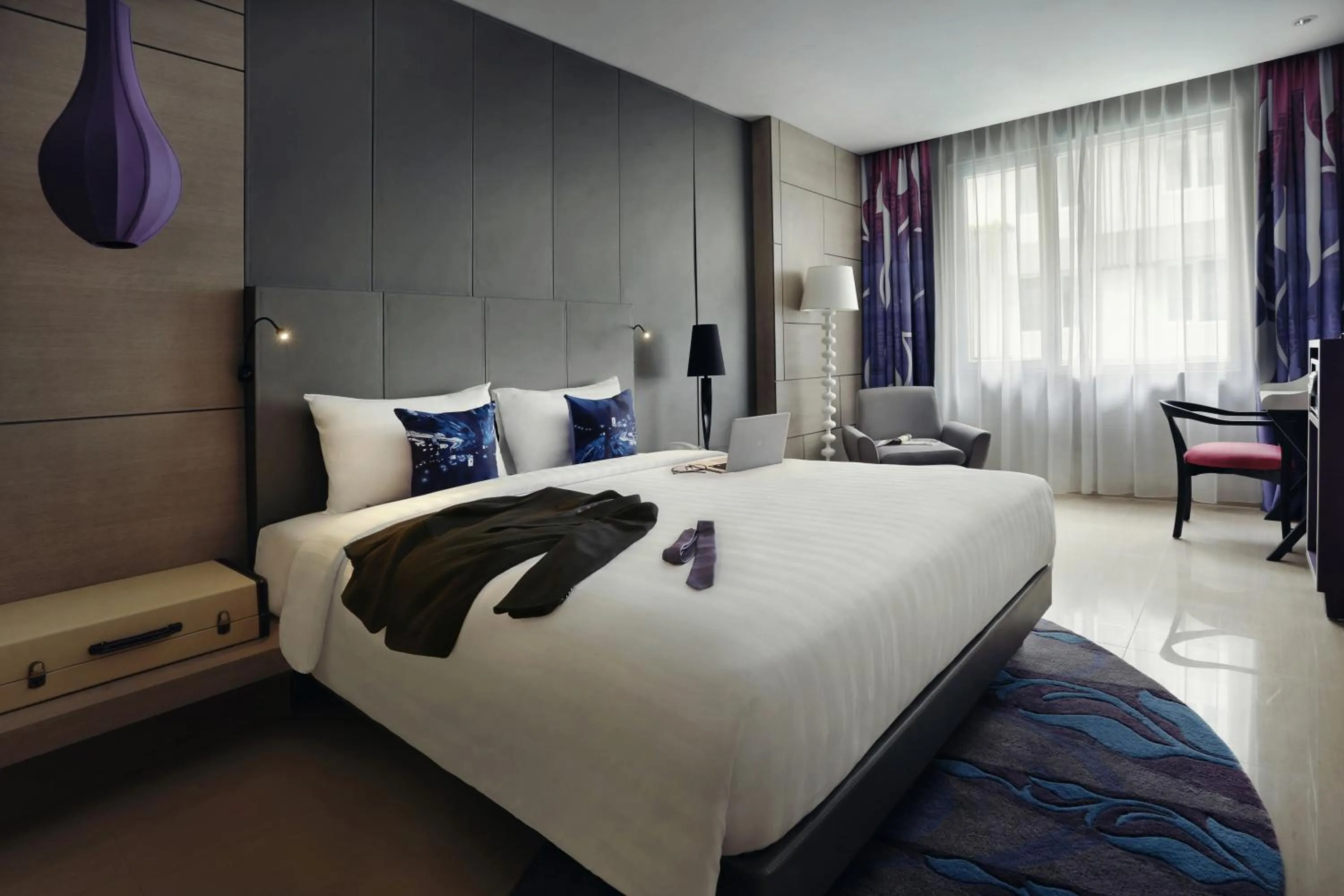 Day, Bed in Mercure Jakarta Sabang