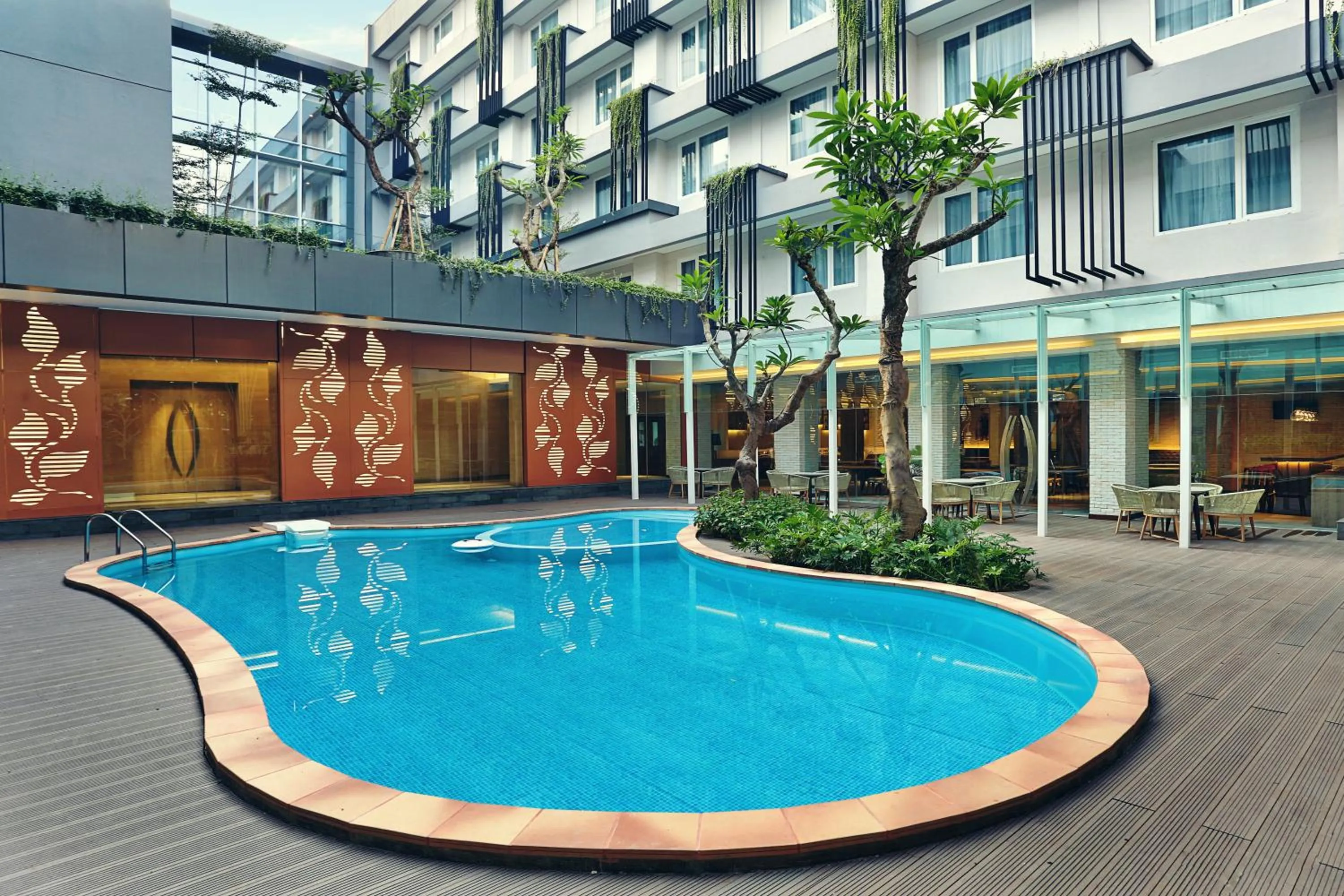 Swimming pool in Mercure Jakarta Sabang