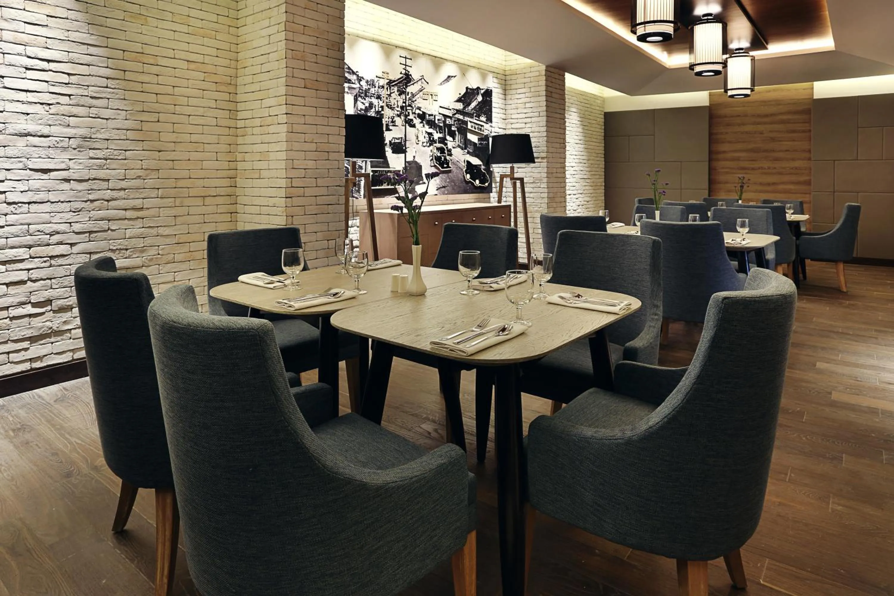 Restaurant/places to eat in Mercure Jakarta Sabang