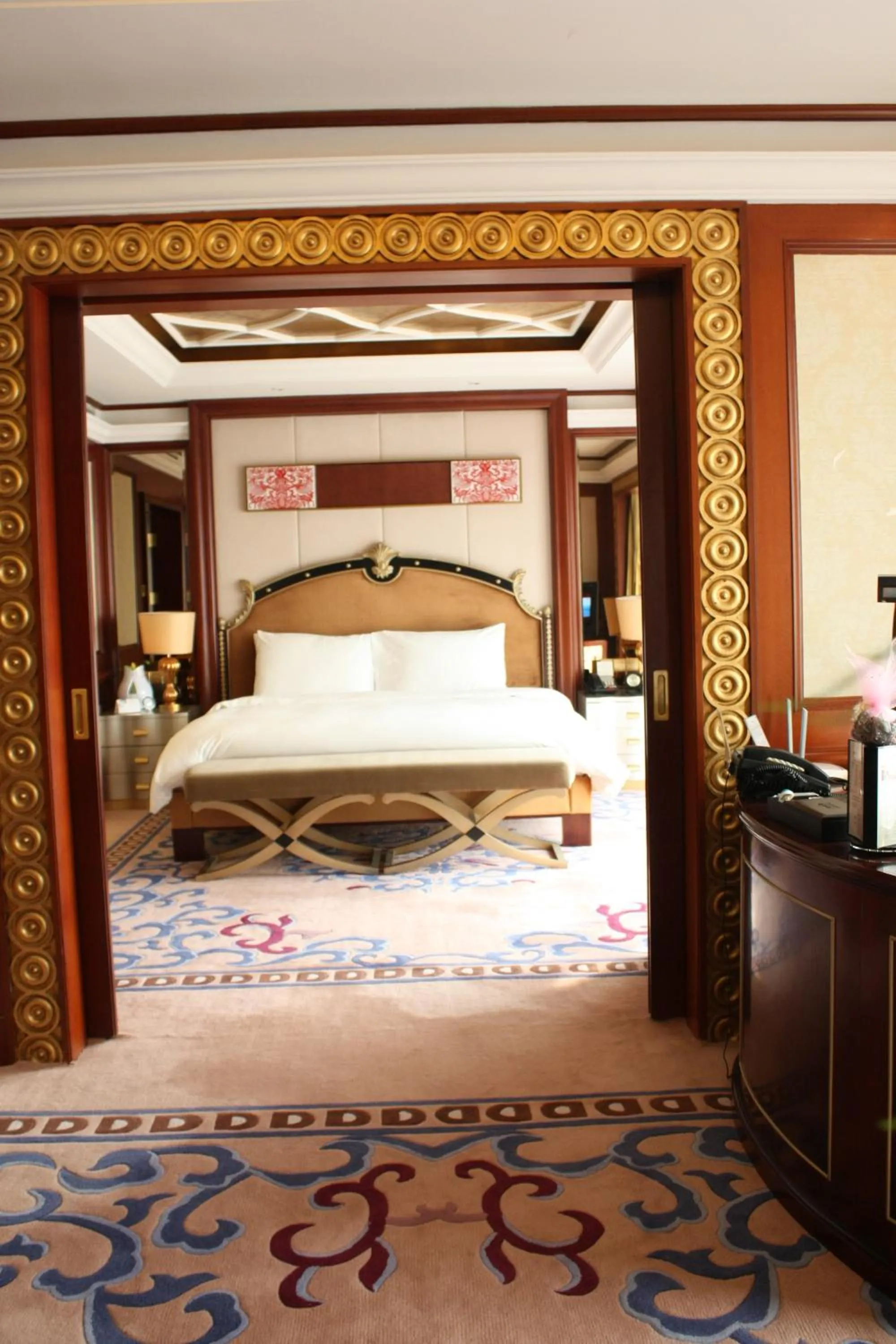 Photo of the whole room, Bed in Dynasty International Hotel Dalian