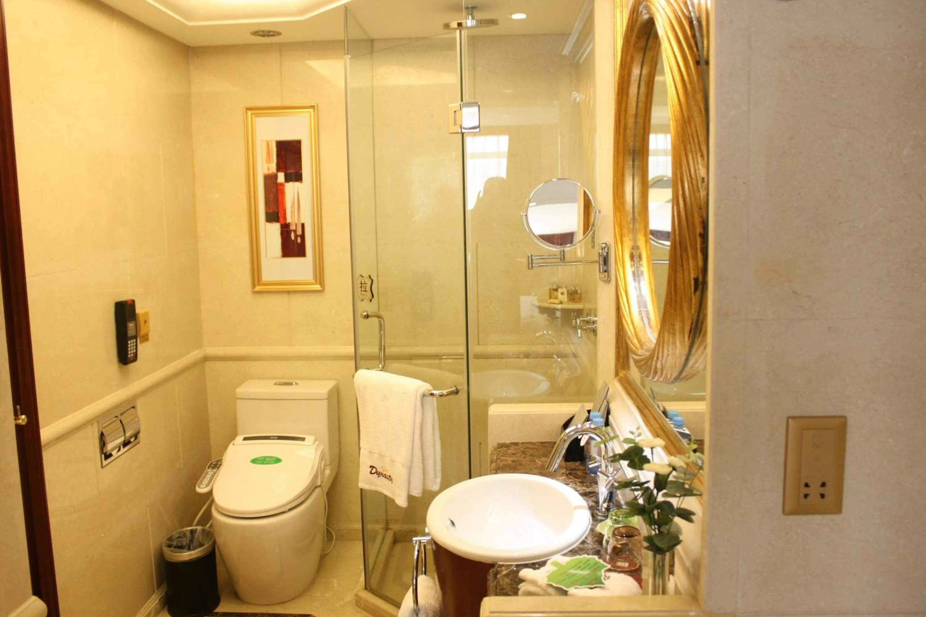 Bathroom in Dynasty International Hotel Dalian