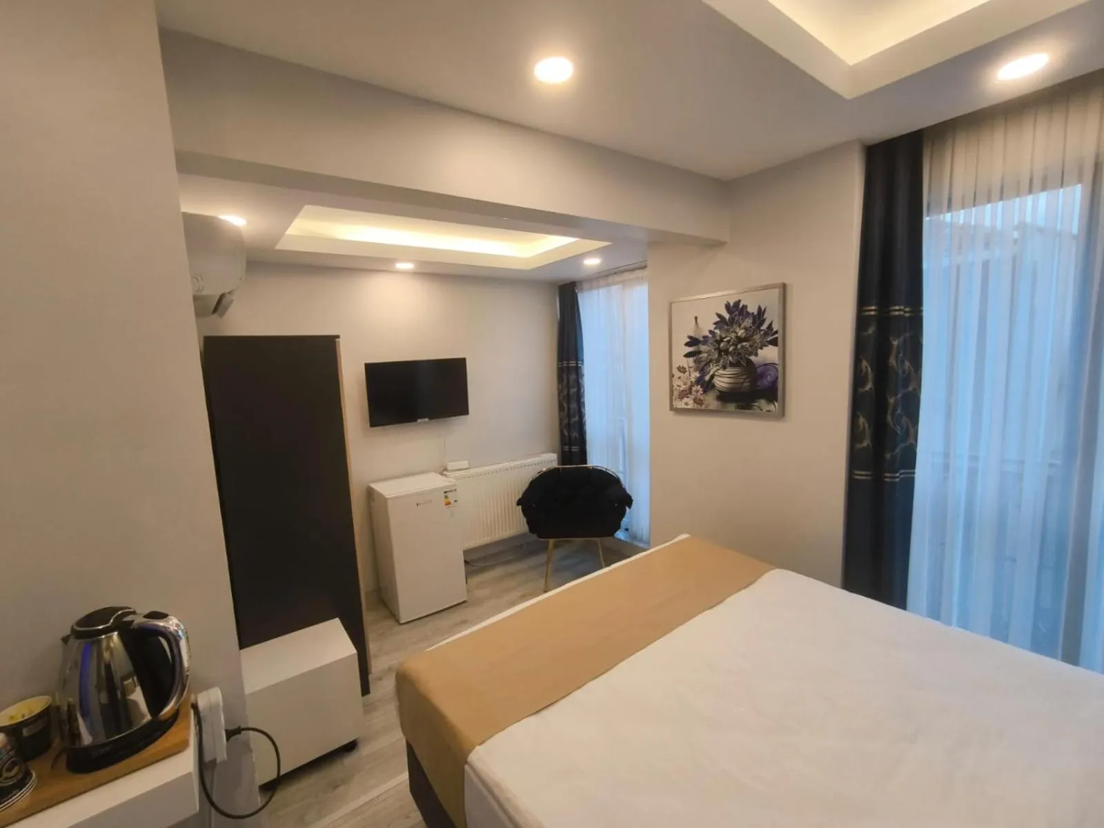 Bed in White Palace Haliç