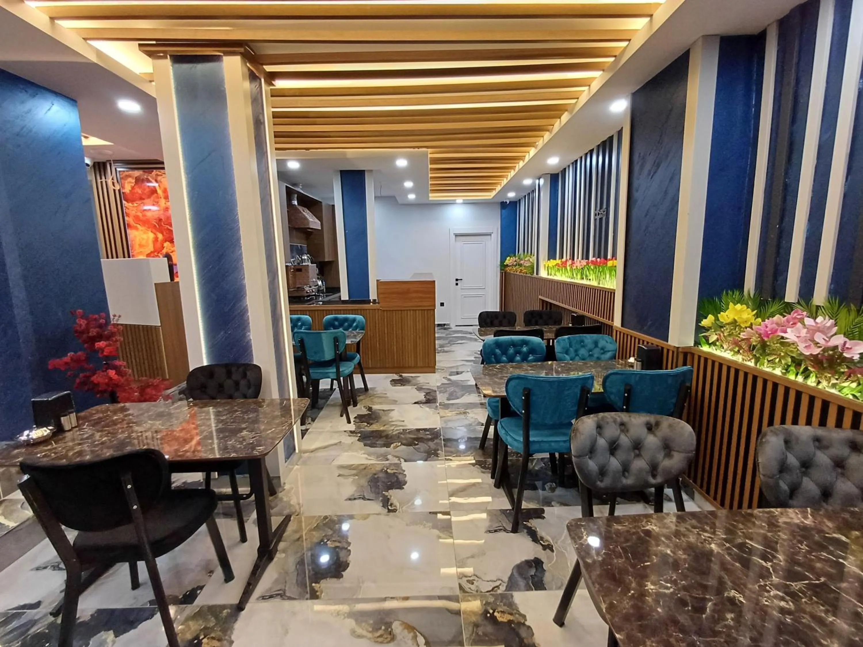 Breakfast in White Palace Haliç