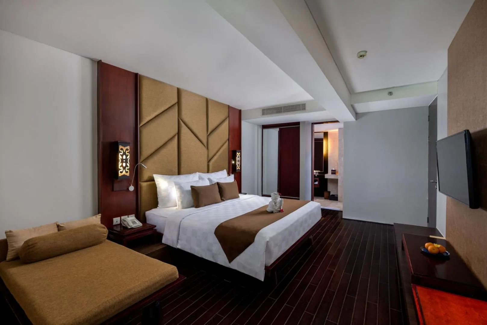Bed in Sanur Resort Watujimbar