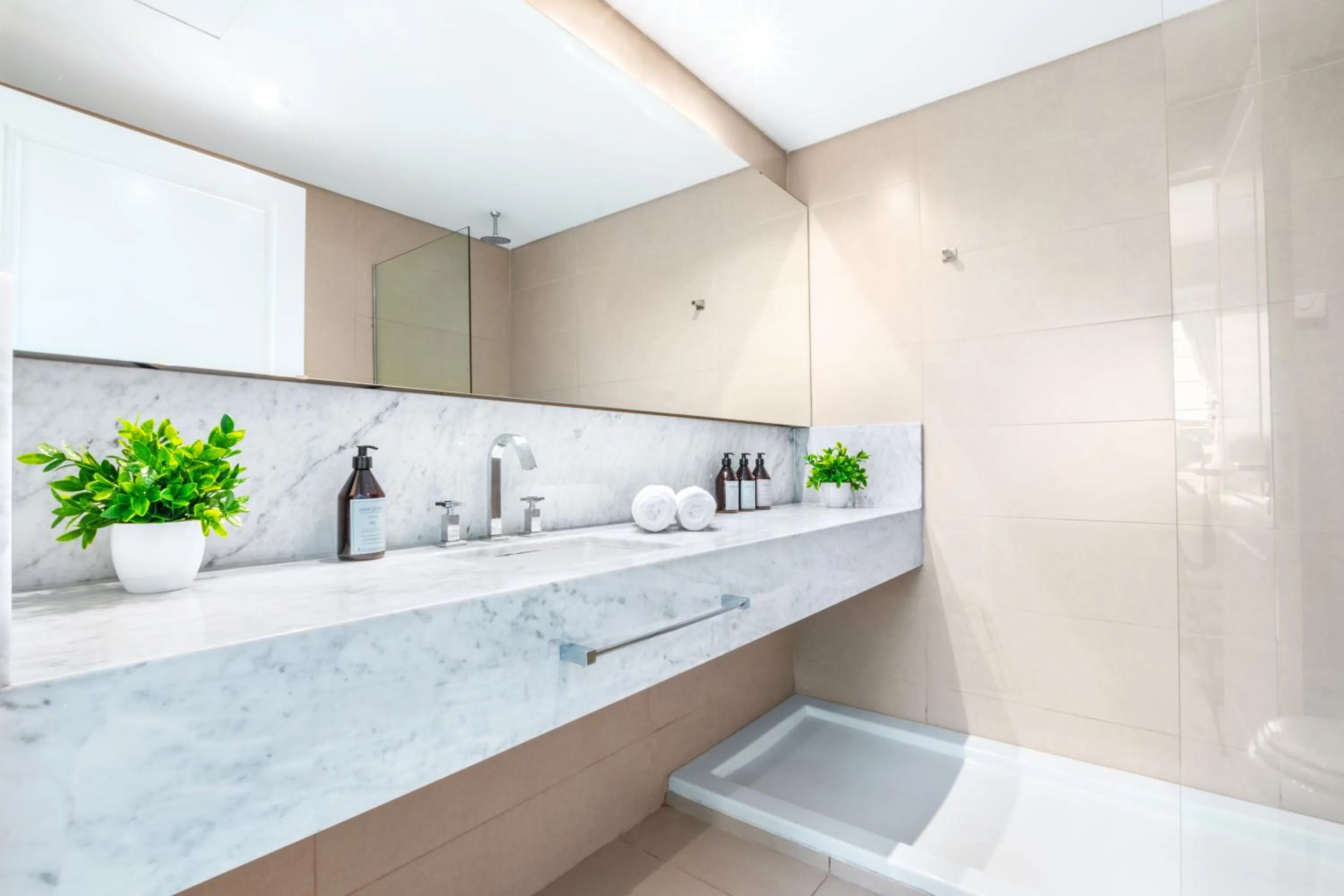 Shower in Resort Experience in Puerto Madero