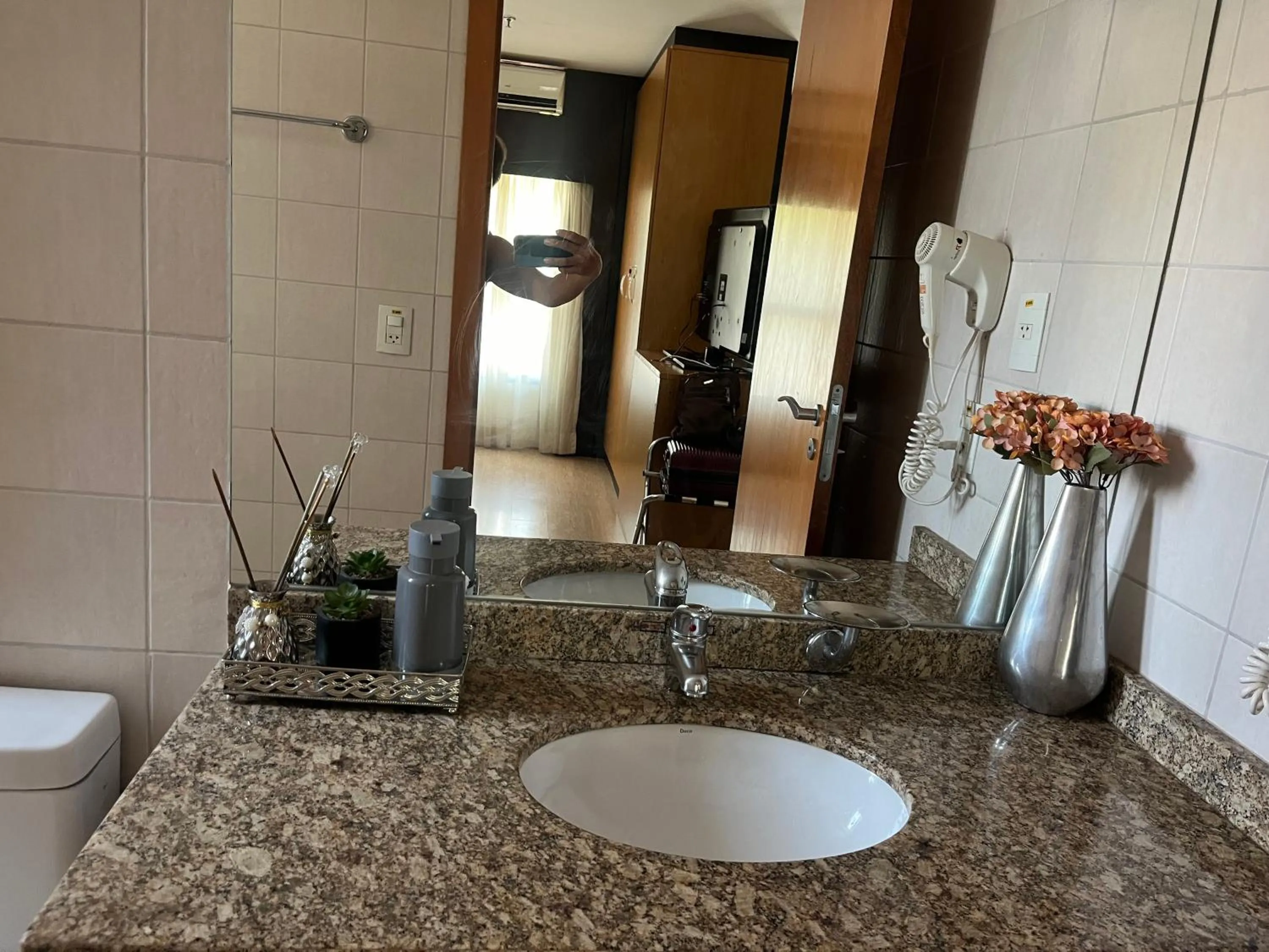 Quarto flat no Hotel Comfort de Taguatinga