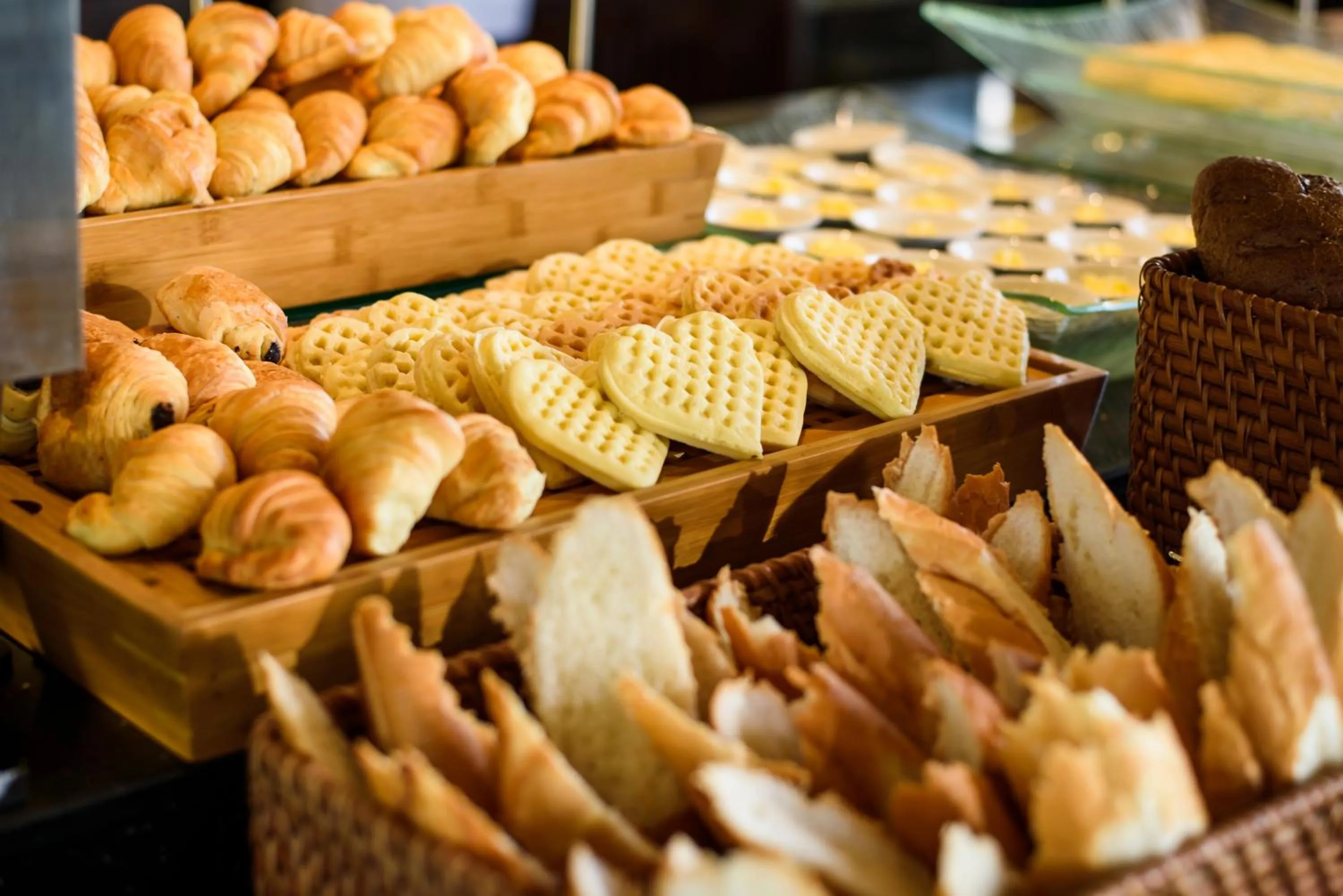 Restaurant/places to eat in Thanh Lich Royal Boutique