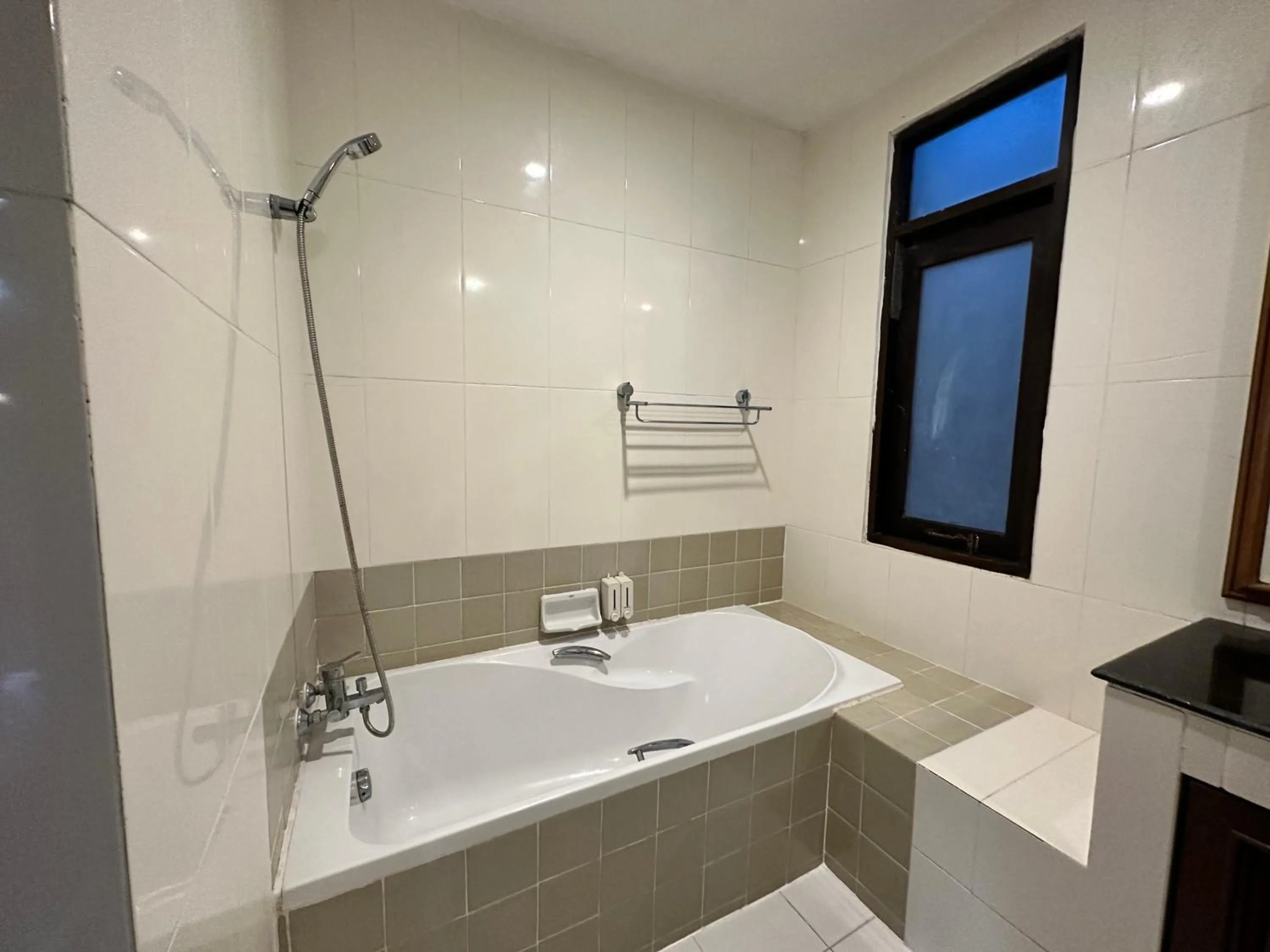 Shower in Kooncharaburi Resort - Koh Chang