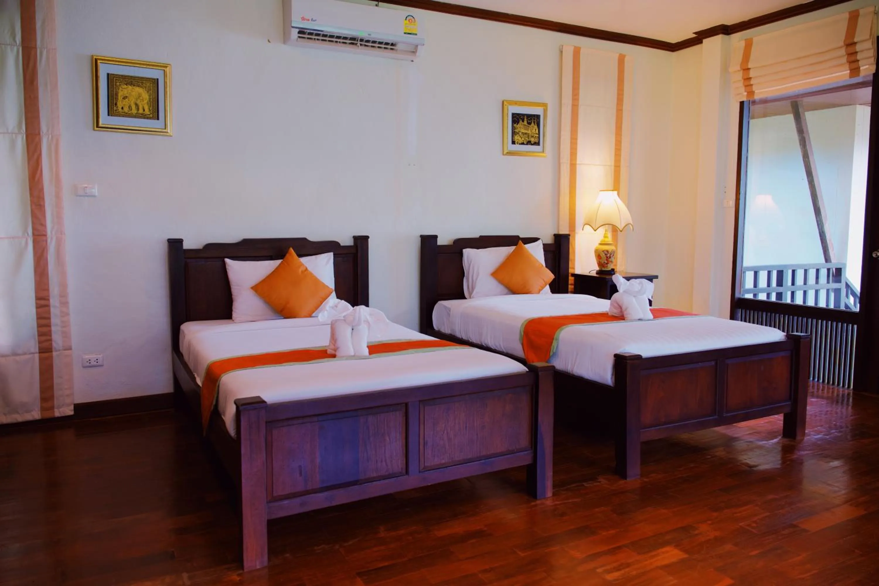 Bed in Kooncharaburi Resort - Koh Chang