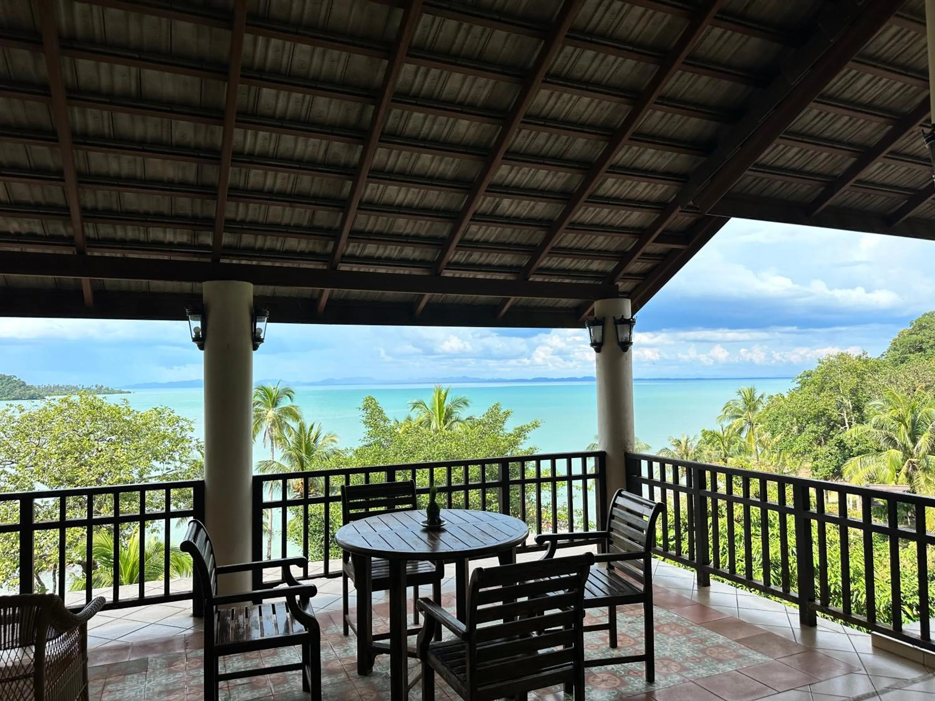 Restaurant/places to eat in Kooncharaburi Resort - Koh Chang