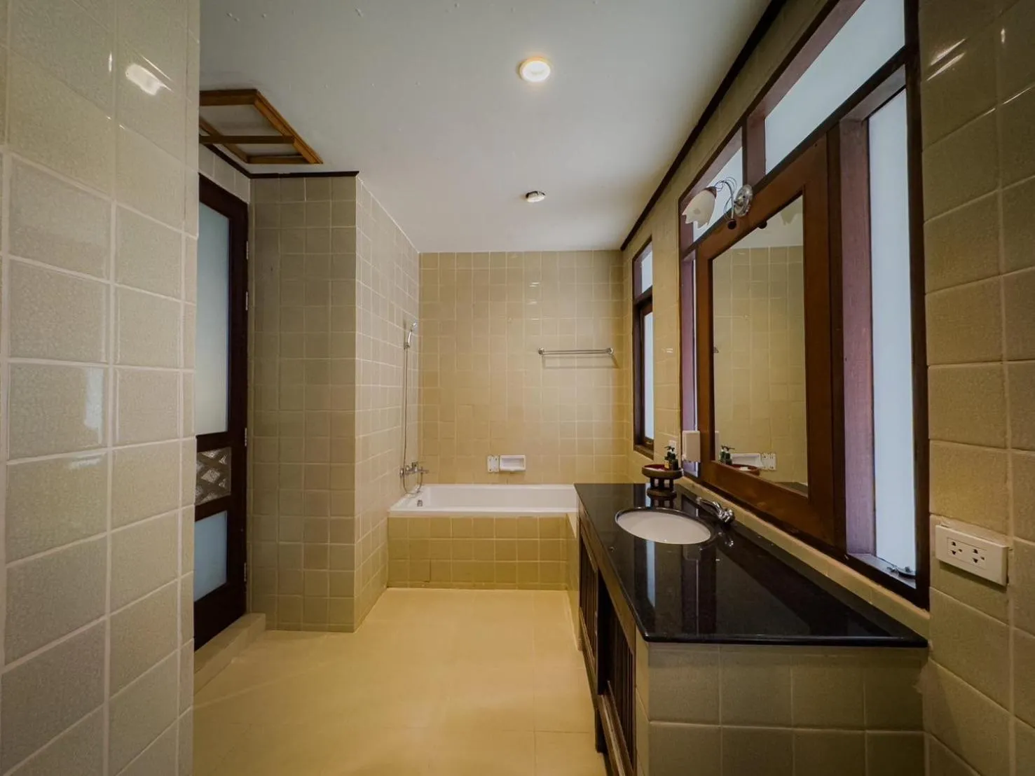 Bathroom in Kooncharaburi Resort - Koh Chang