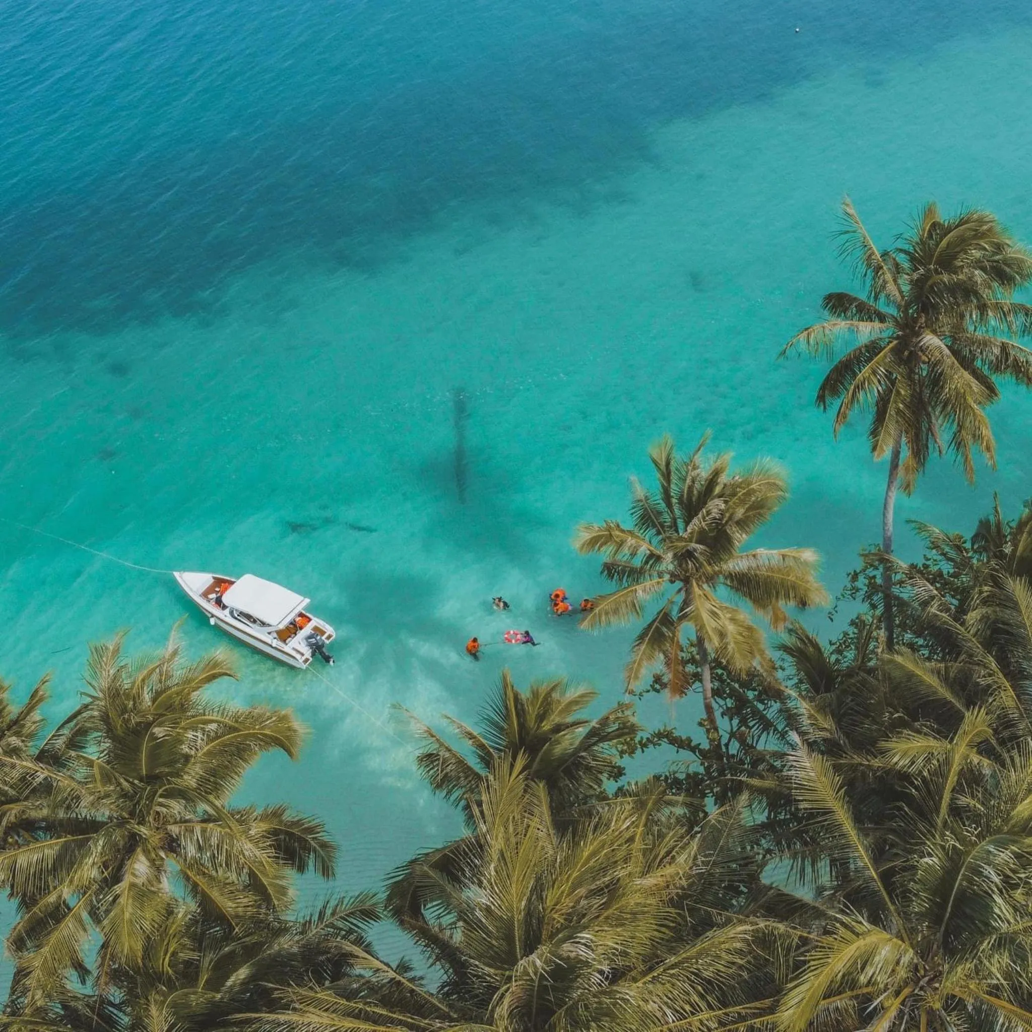 Beach in Kooncharaburi Resort - Koh Chang