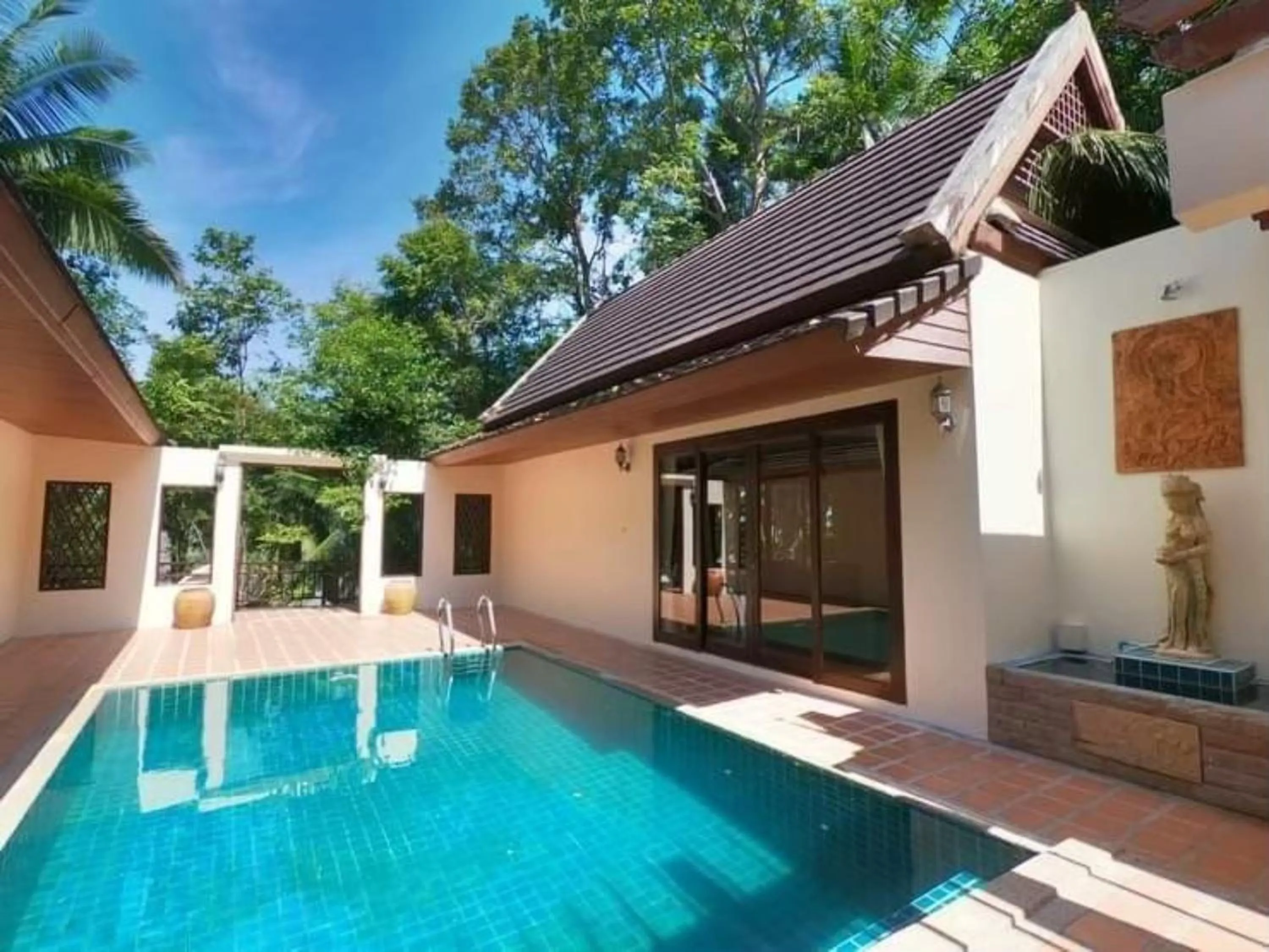 Swimming pool in Kooncharaburi Resort - Koh Chang