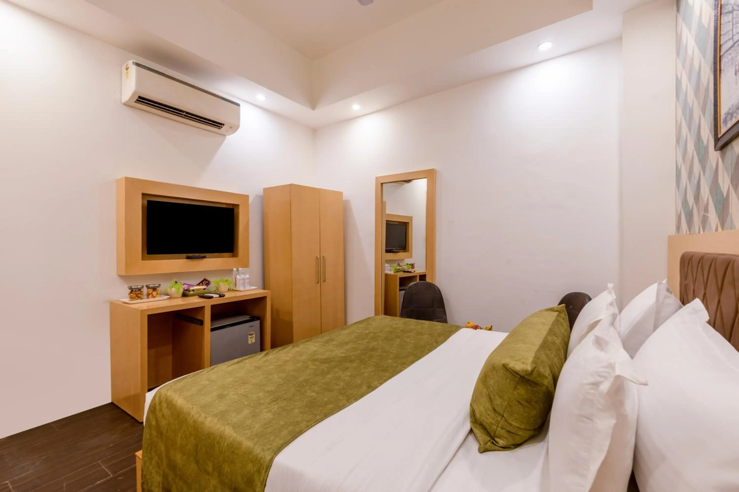Bed in Yahobhoomi Hotel Tashree Dwarka Sector 23