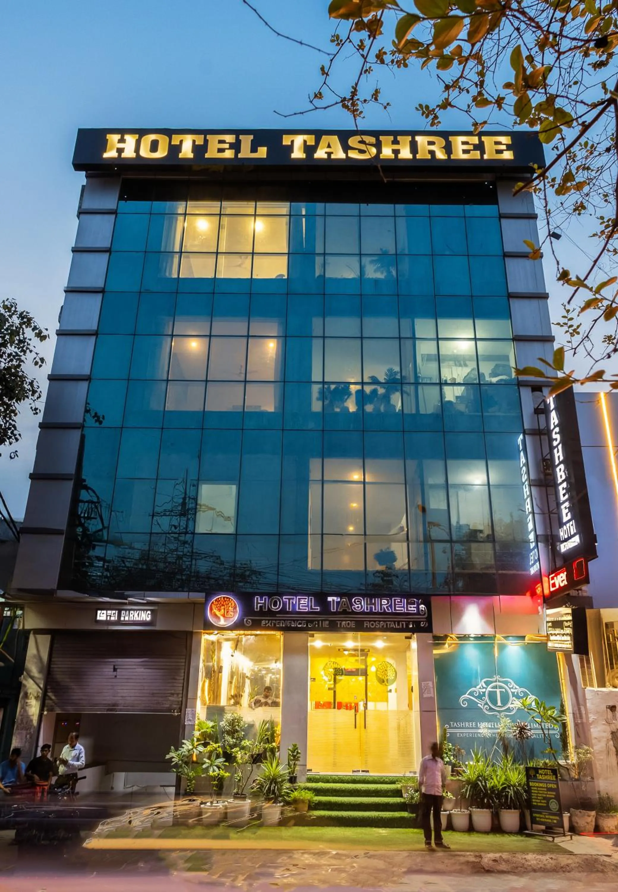 Yahobhoomi Hotel Tashree Dwarka Sector 23