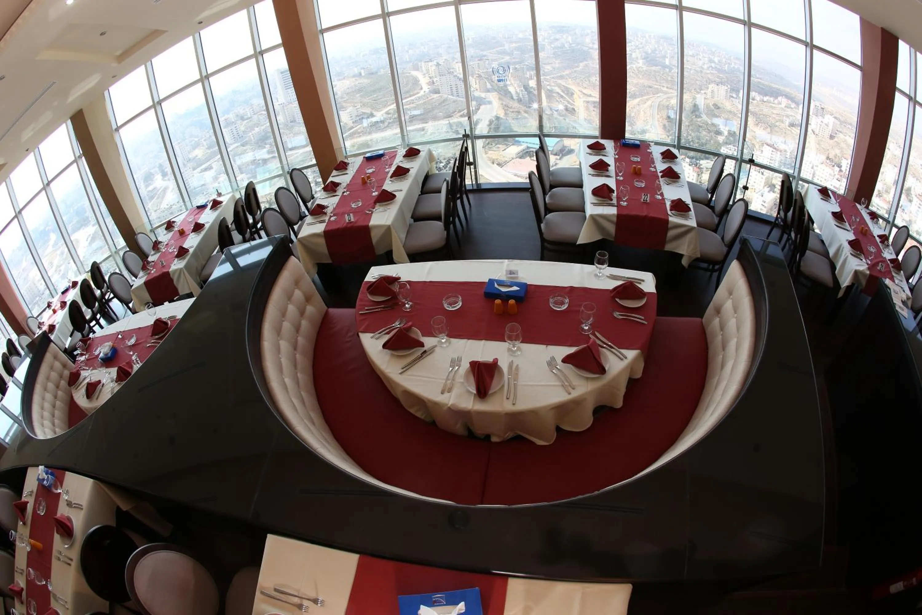 Restaurant/places to eat in Palestine Plaza Hotel