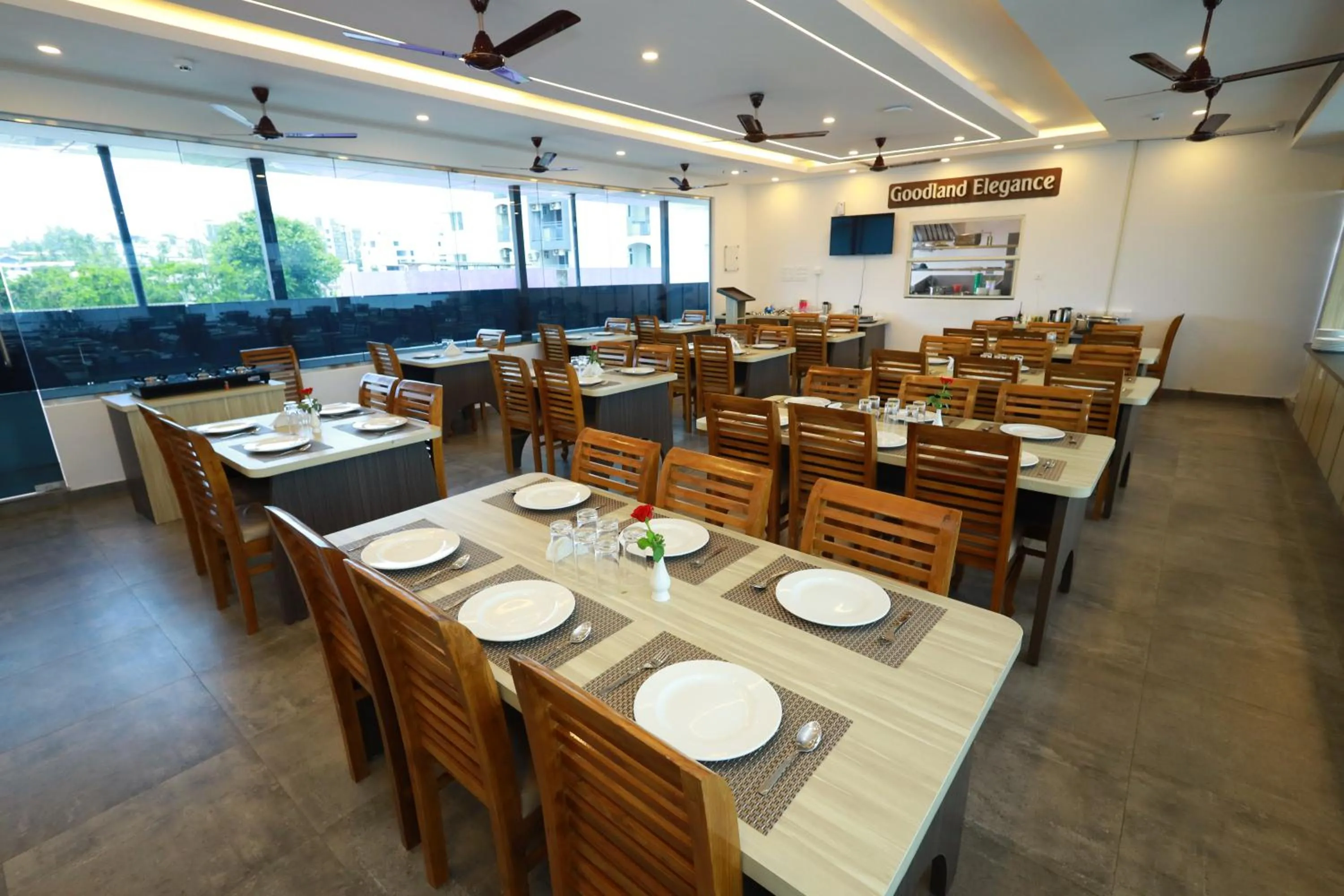 Restaurant/places to eat in Goodland Elegance