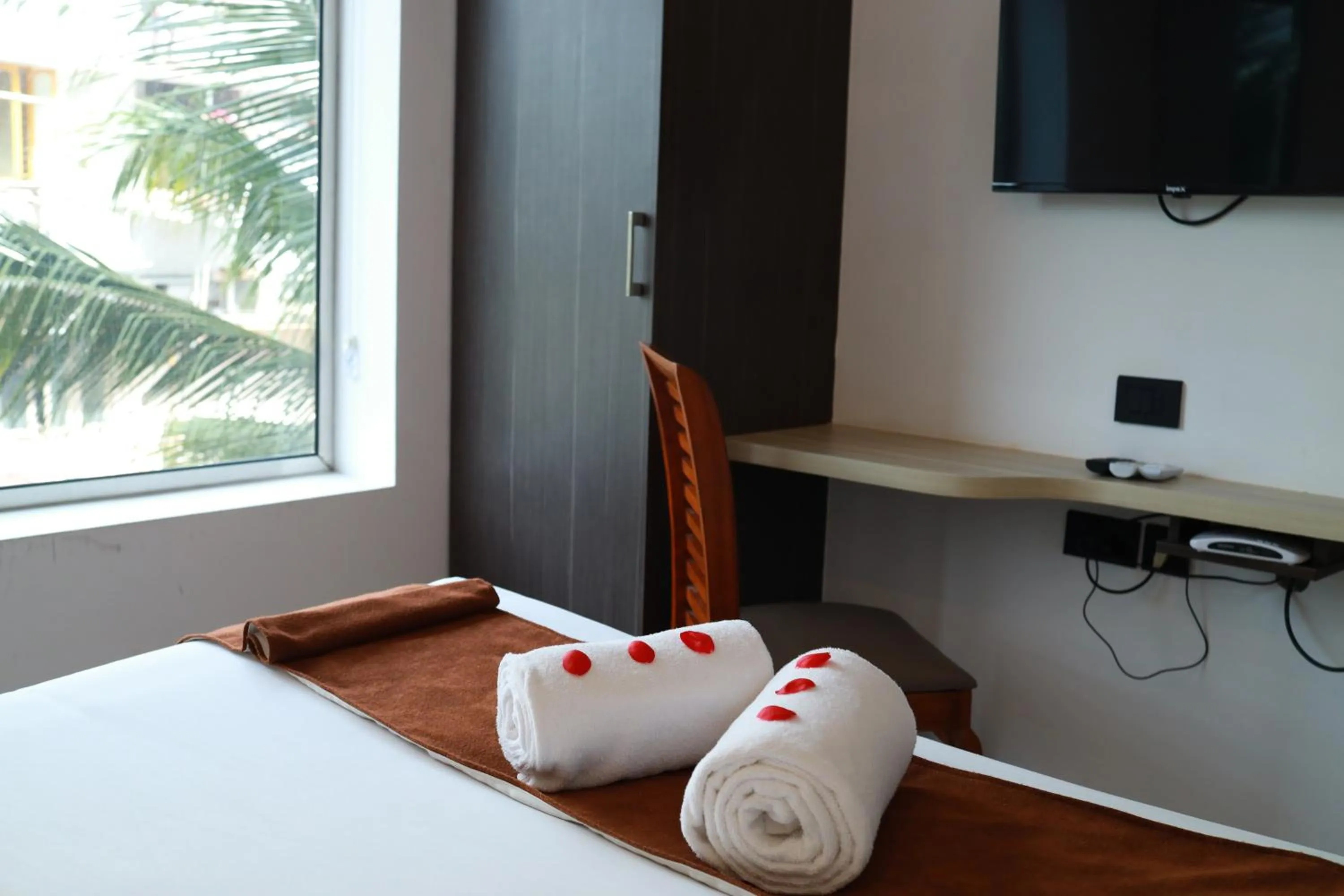 towels, Bed in Goodland Elegance