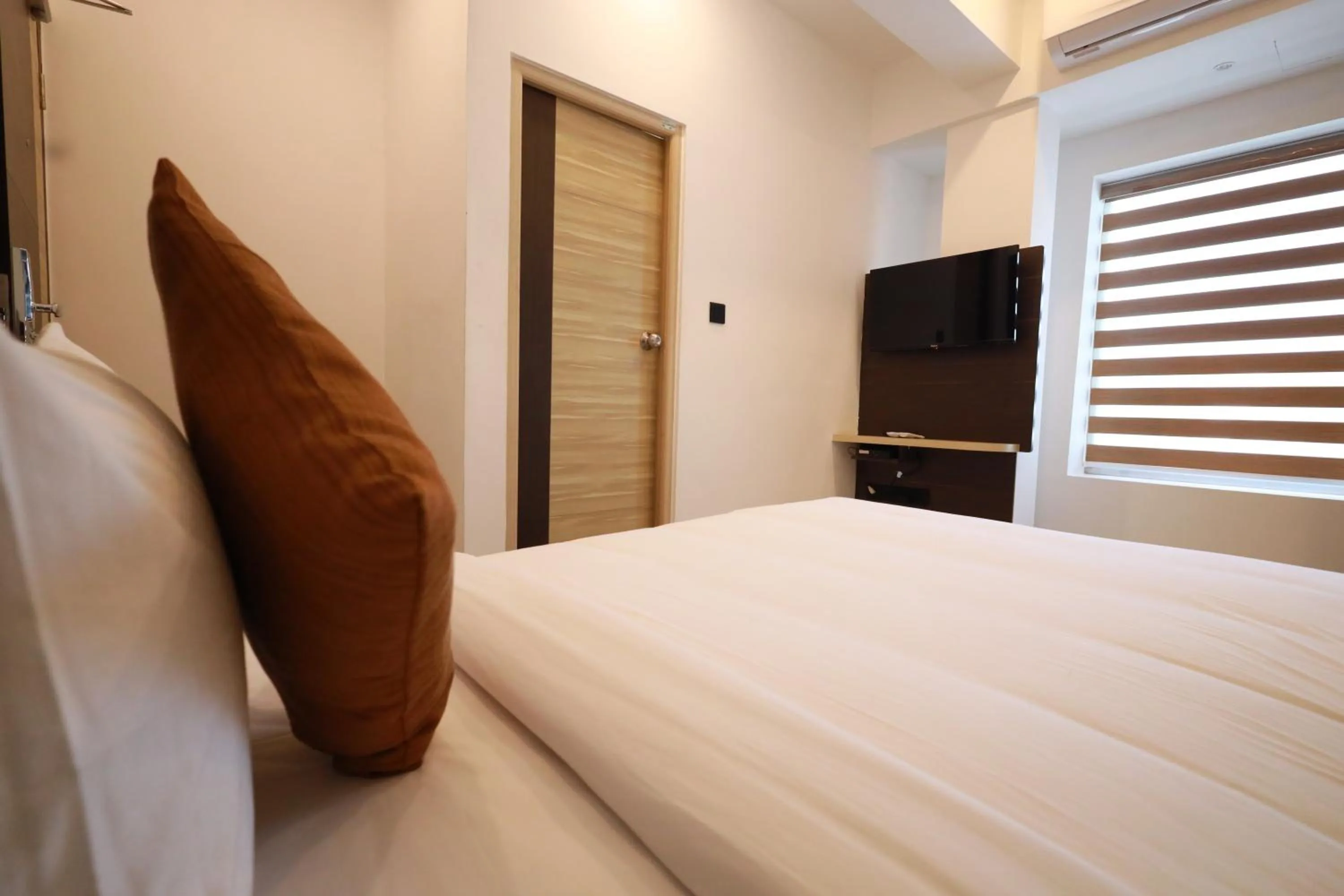 Bed in Goodland Elegance