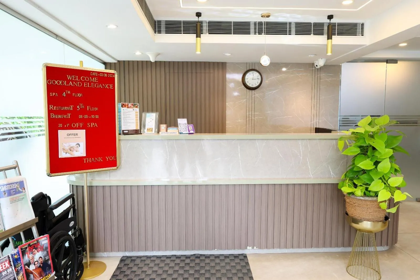 Lobby or reception in Goodland Elegance