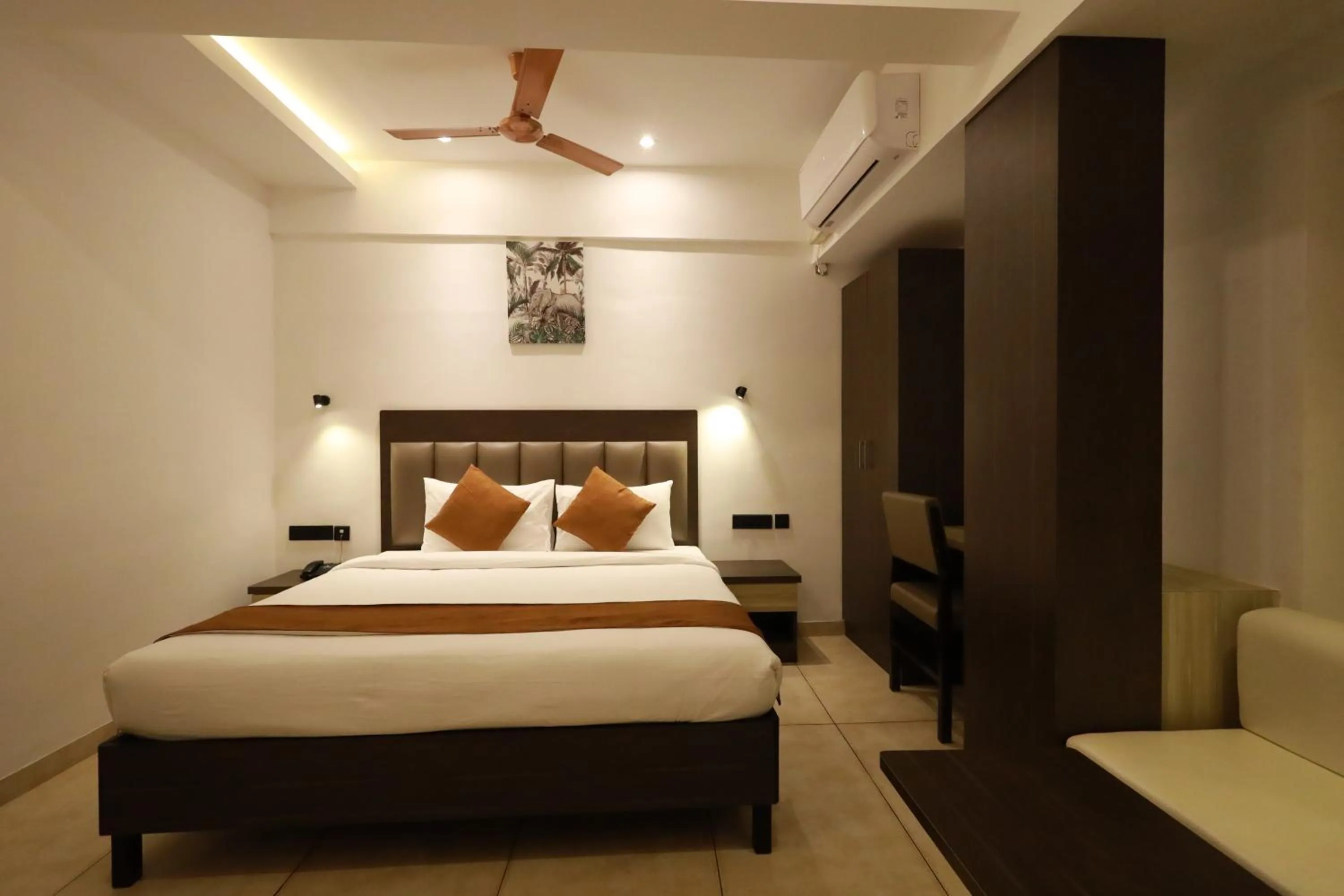 Bed in Goodland Elegance