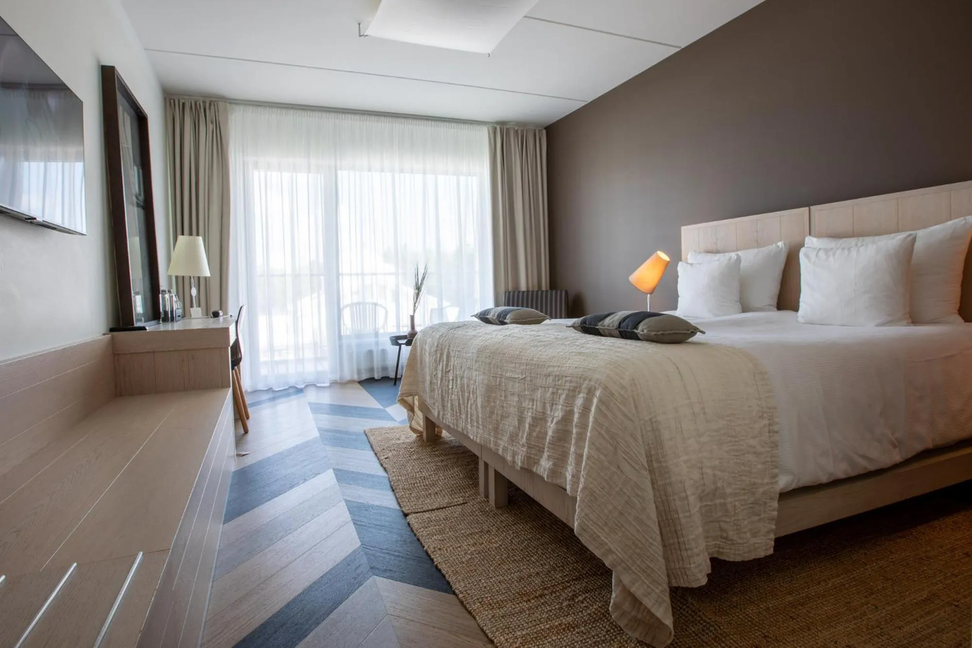 Bed in Hedon Spa & Hotel