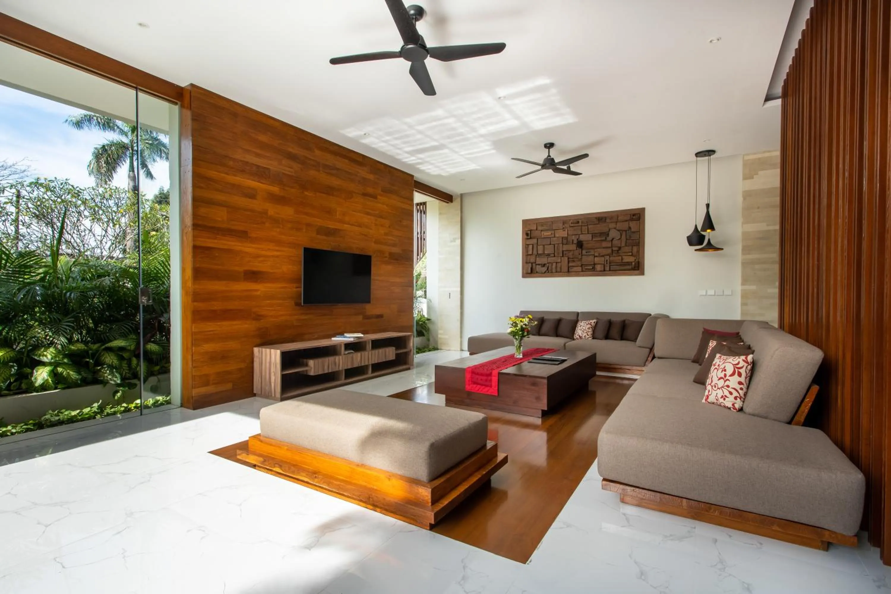 Communal lounge/ TV room in The Amarta Villa