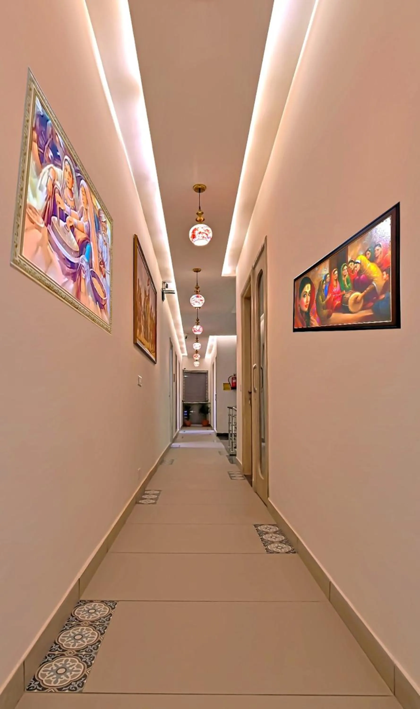 Decorative detail in Hotel Golden Stay