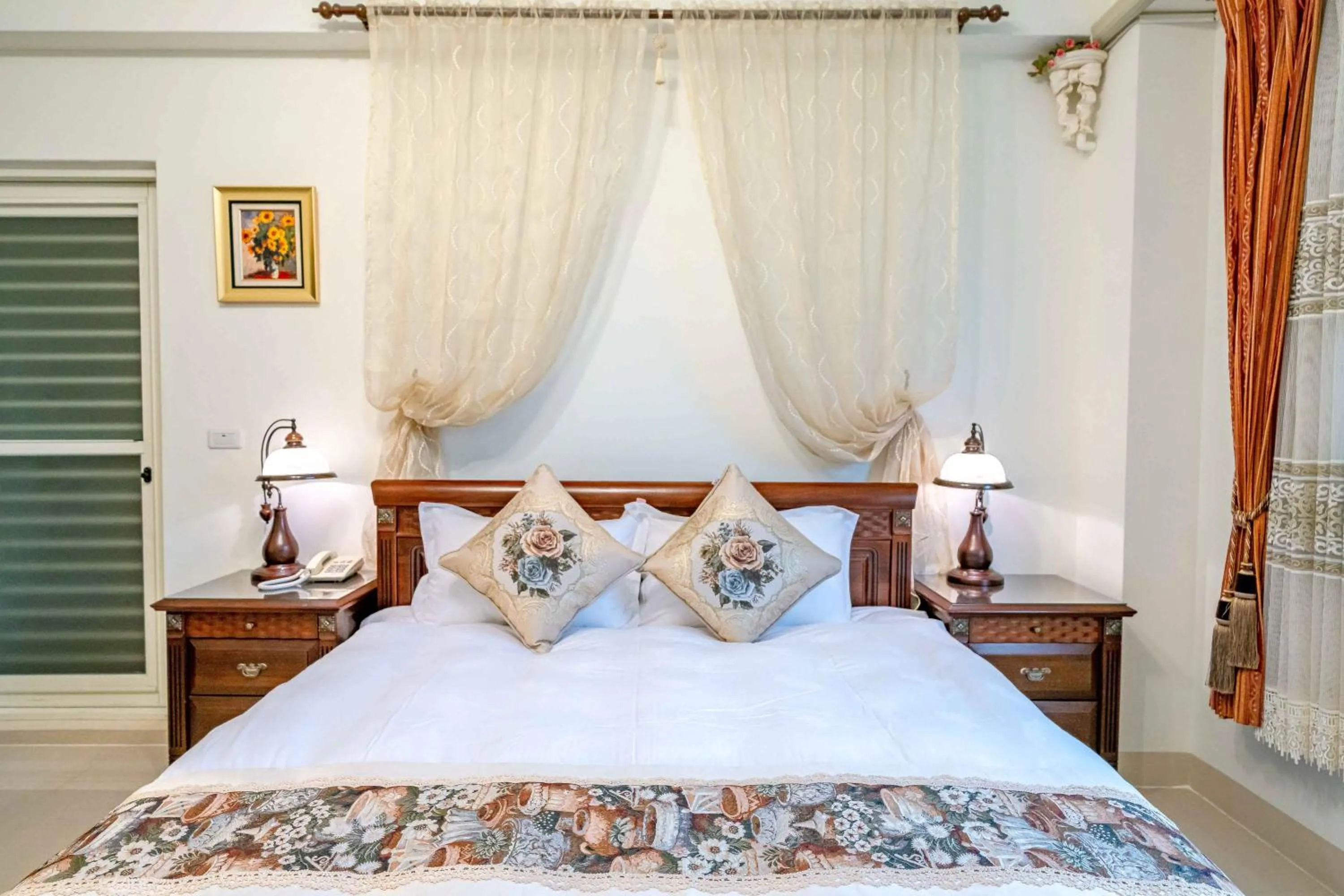 People, Bed in Evergreen Garden House