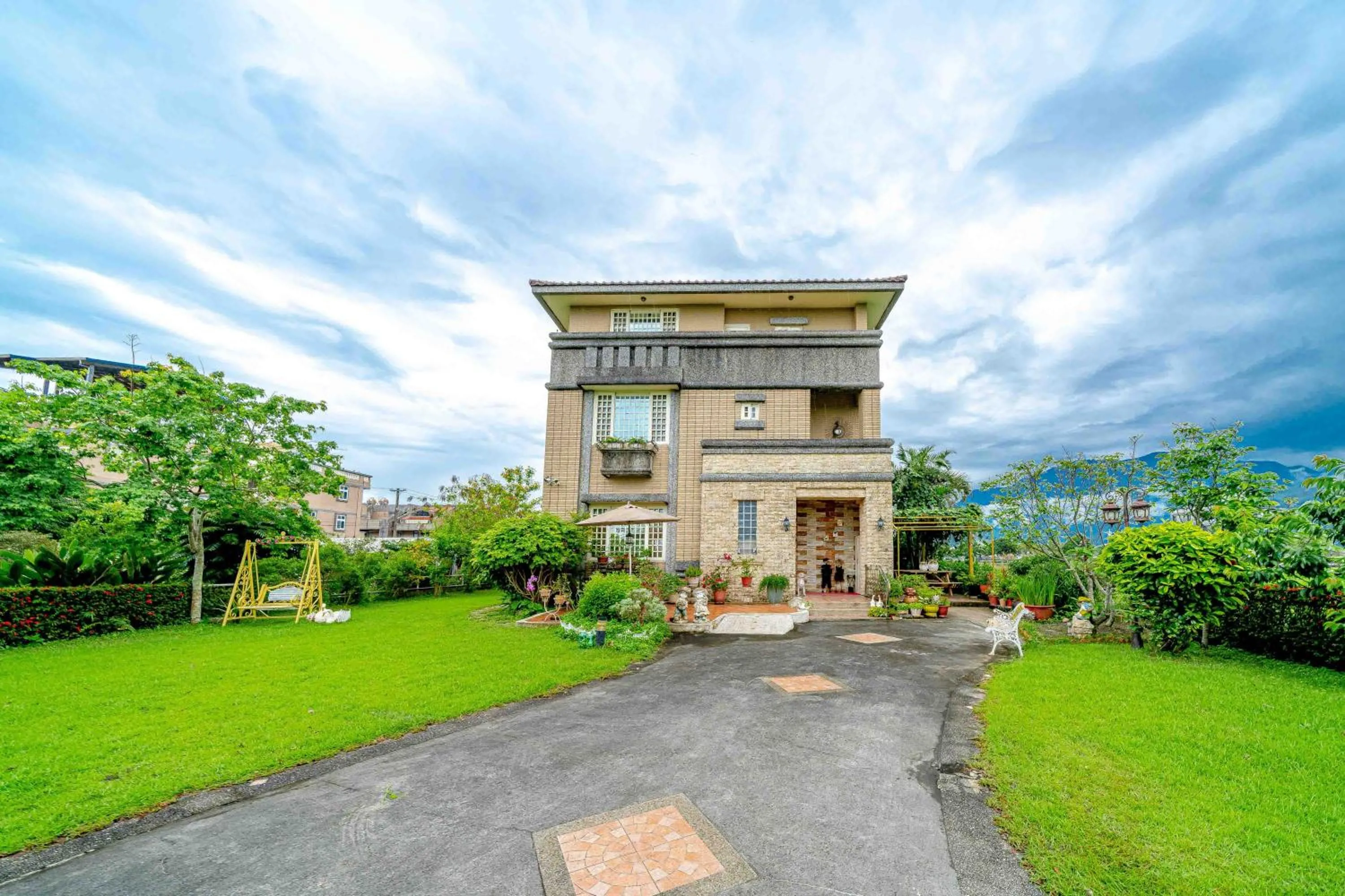 Evergreen Garden House